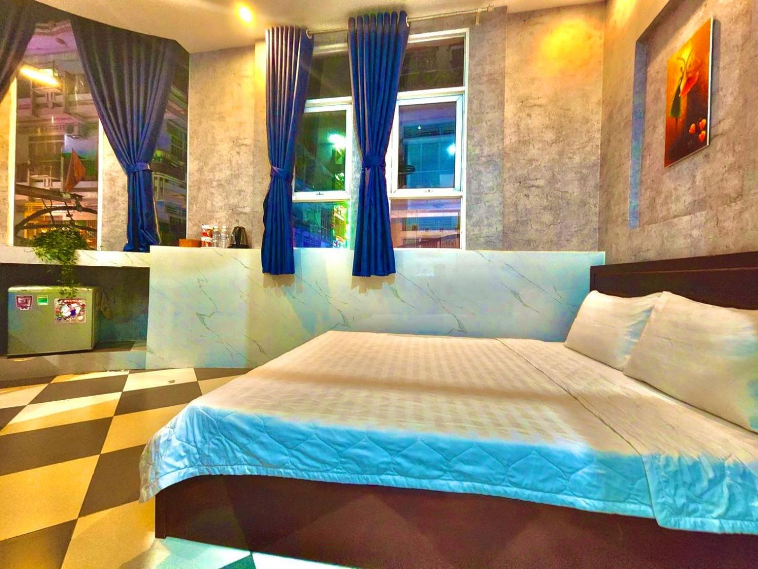 Deluxe Double or Twin Room with City View - Photo 3