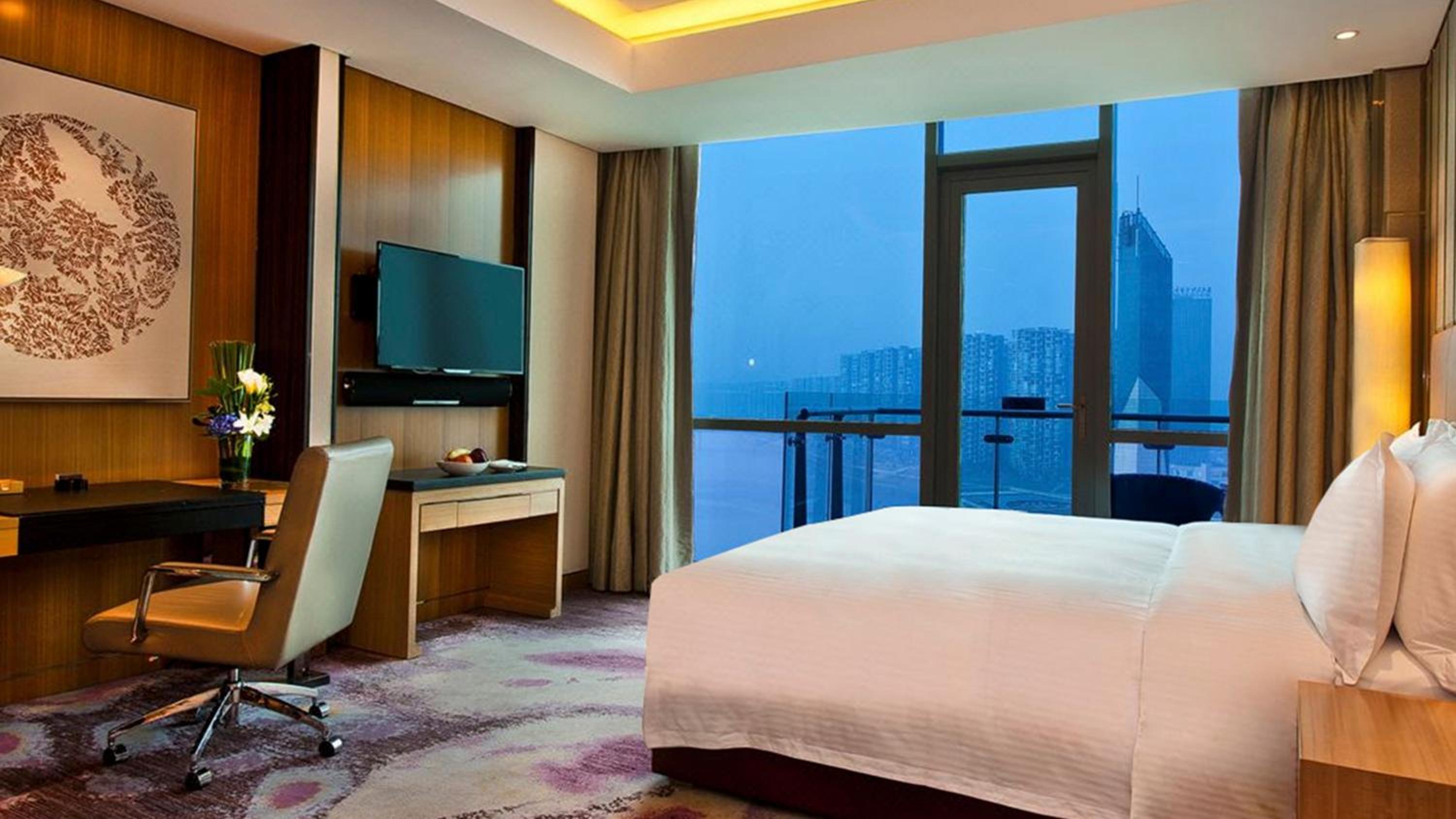 Classic King Room with Balcony and River View photo 1