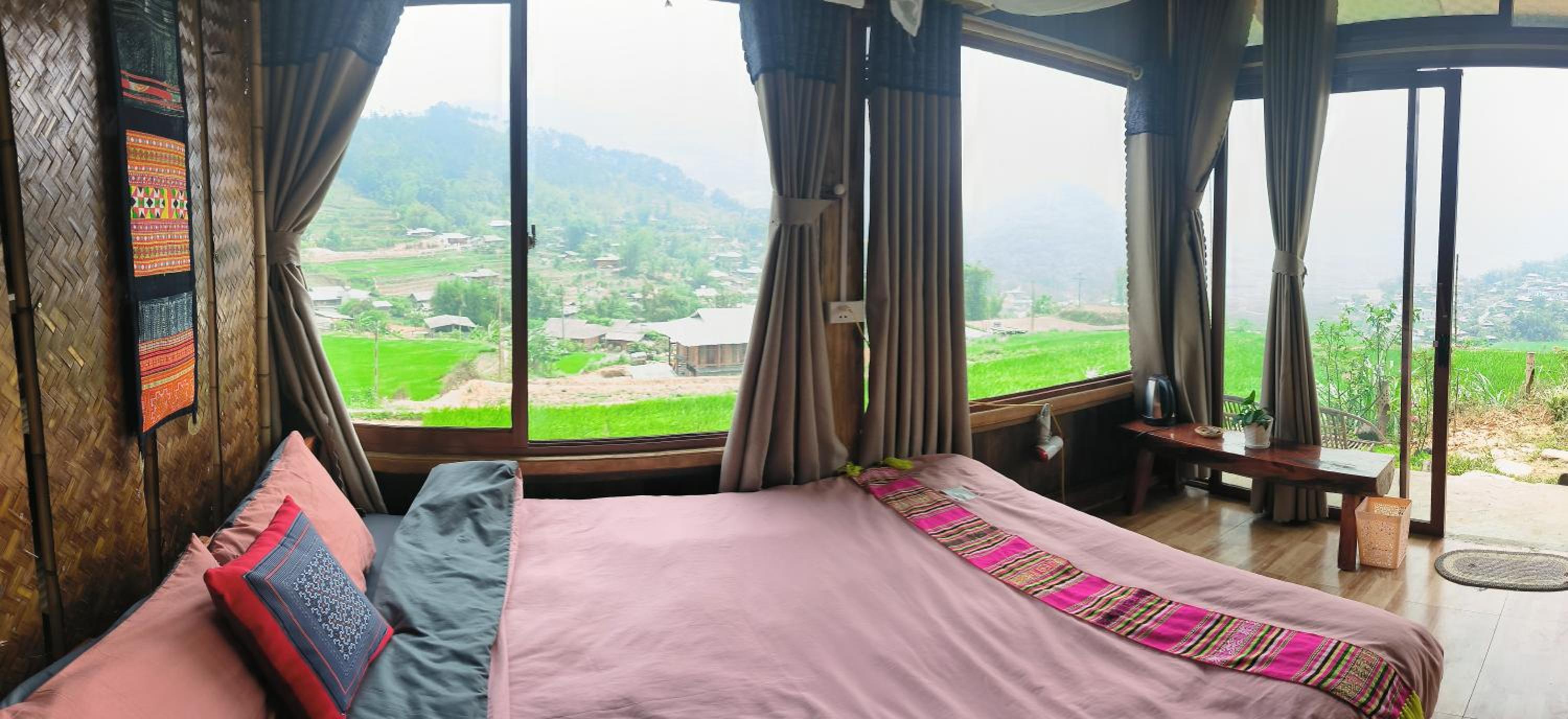 Family Room with Mountain View