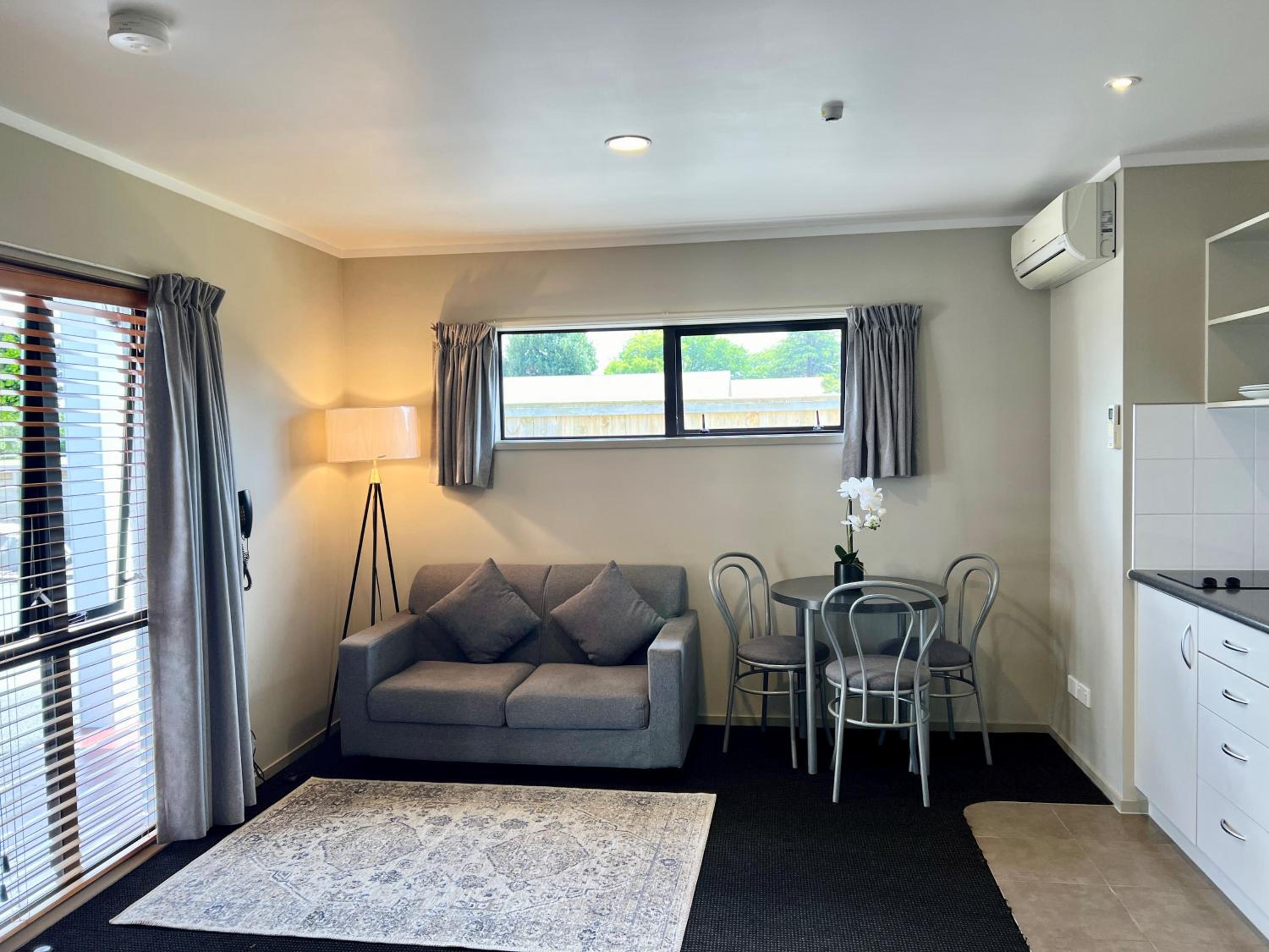 One-Bedroom Suite - Disability Access