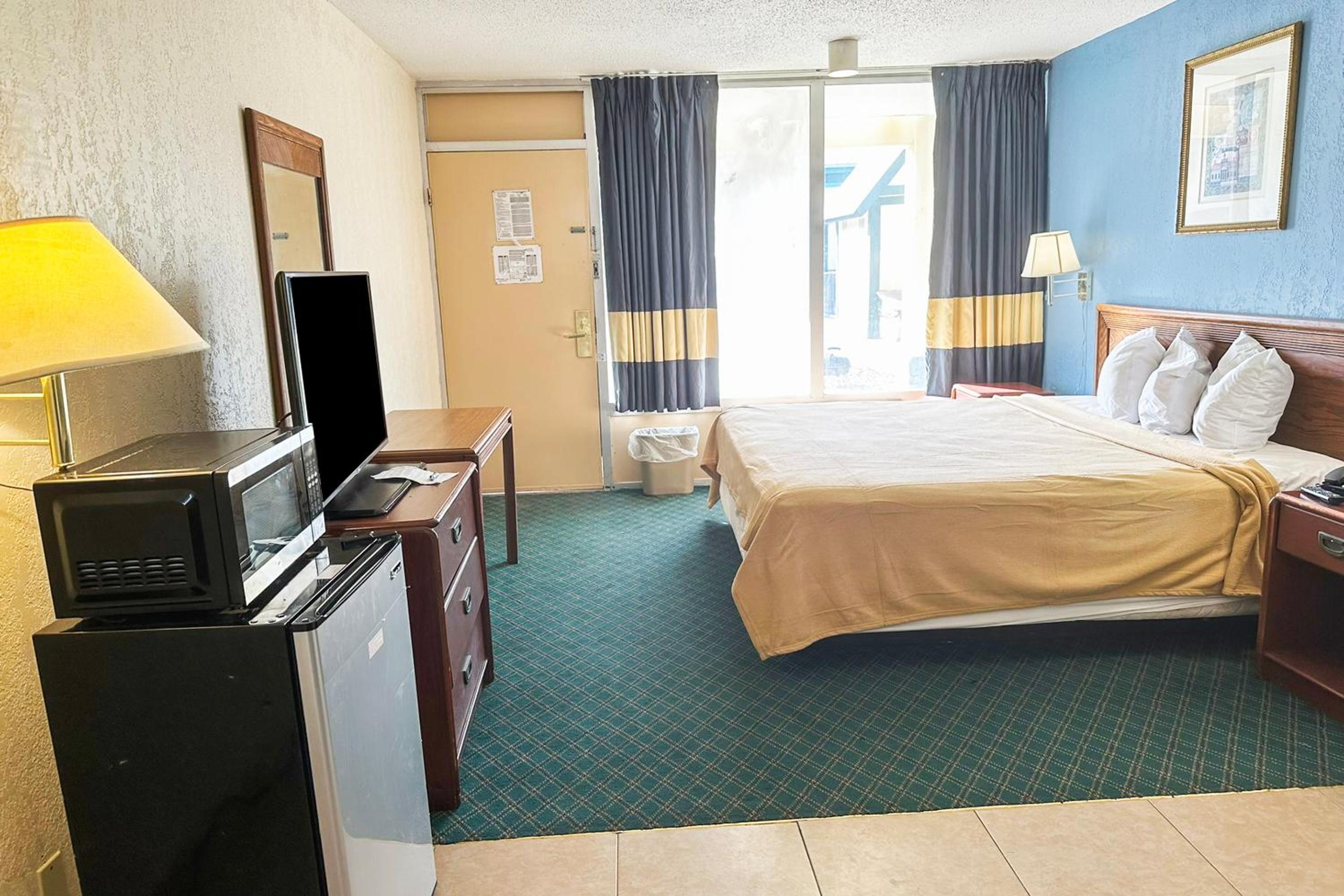 Full Bed Non-Smoking - Photo 7