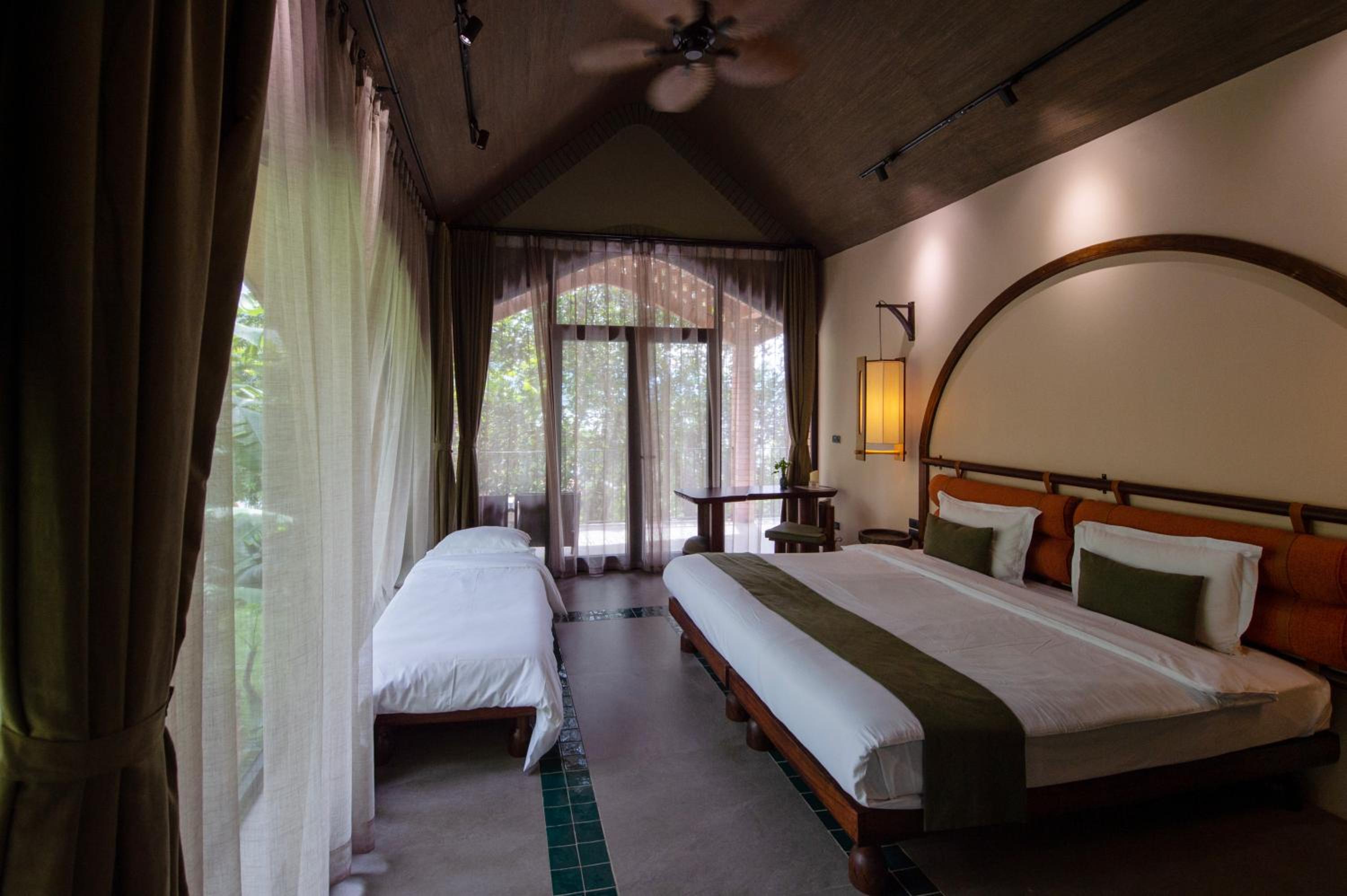 Deluxe Double or Twin Room with Balcony photo 2