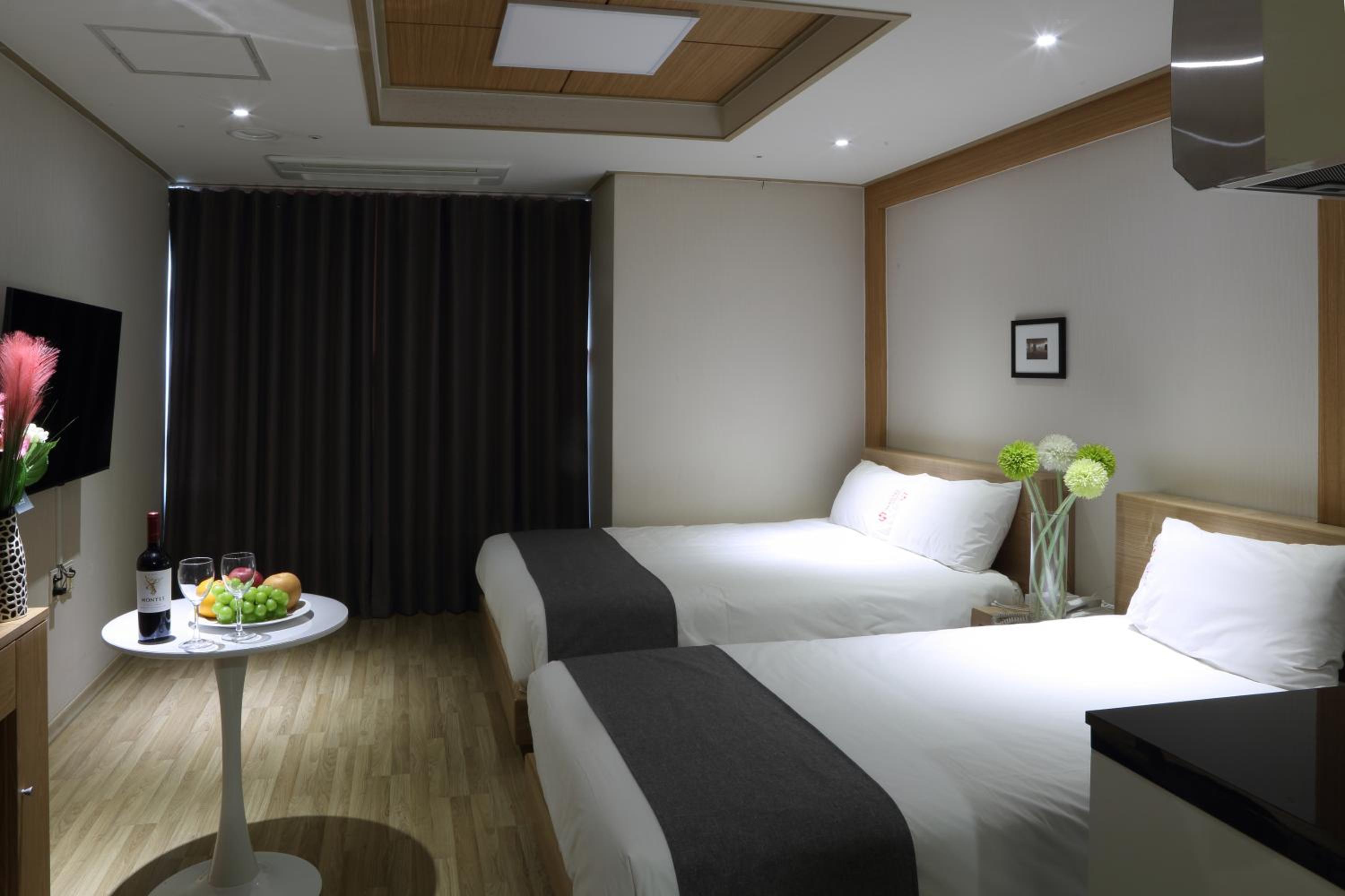 Deluxe Twin Room - Photo 31