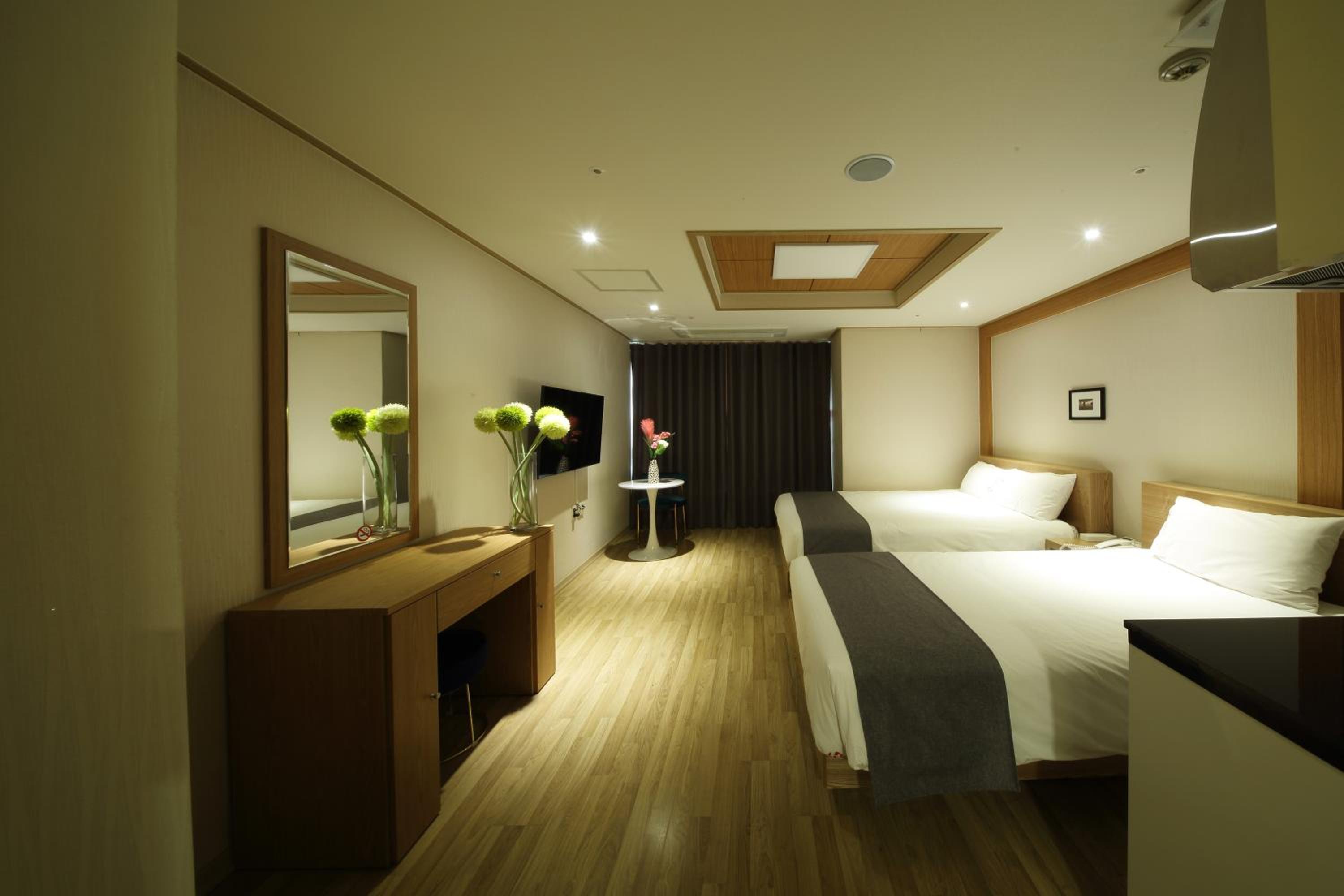 Deluxe Twin Room - Photo 29