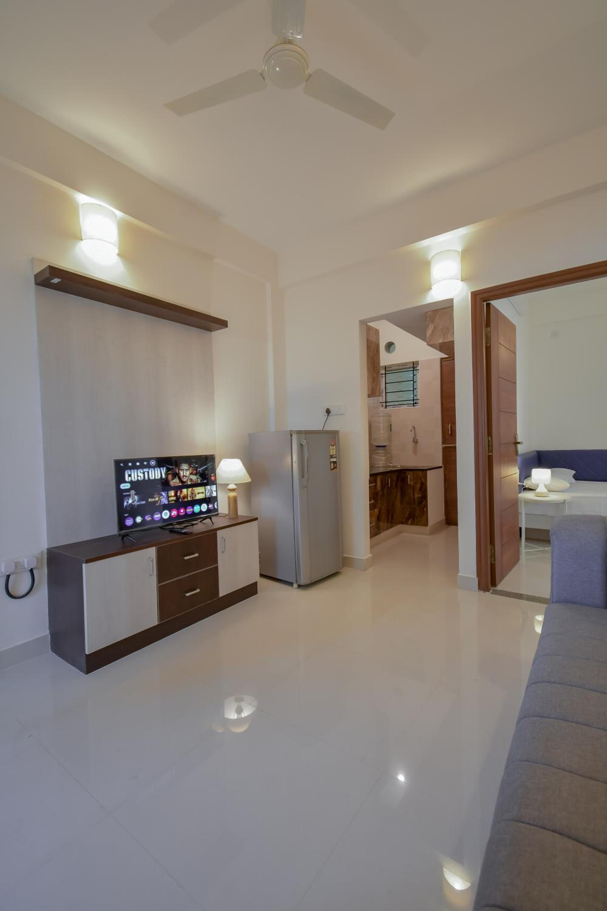 Deluxe One-Bedroom Apartment - Photo 7