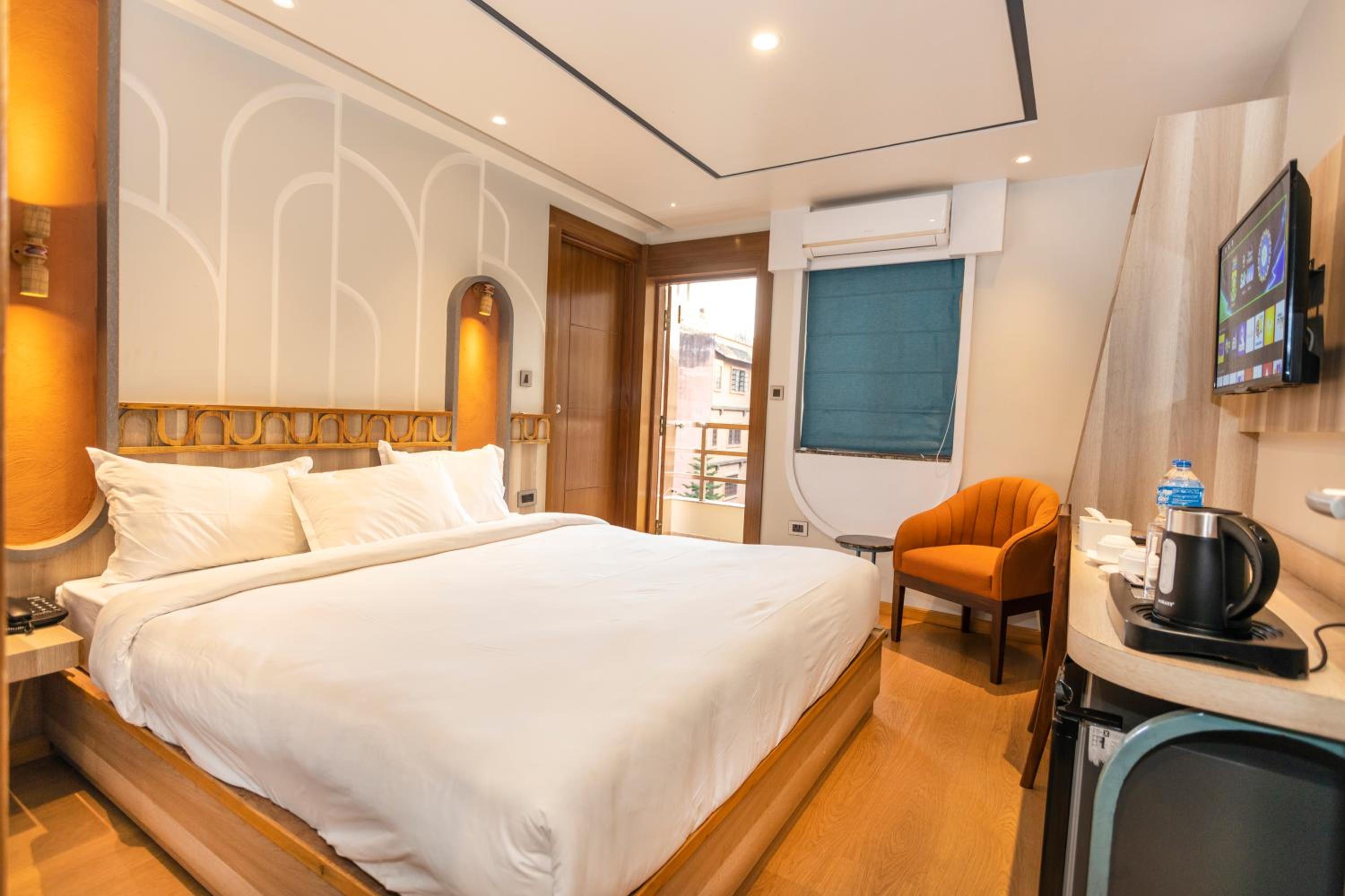 Deluxe Double Room - Photo 8