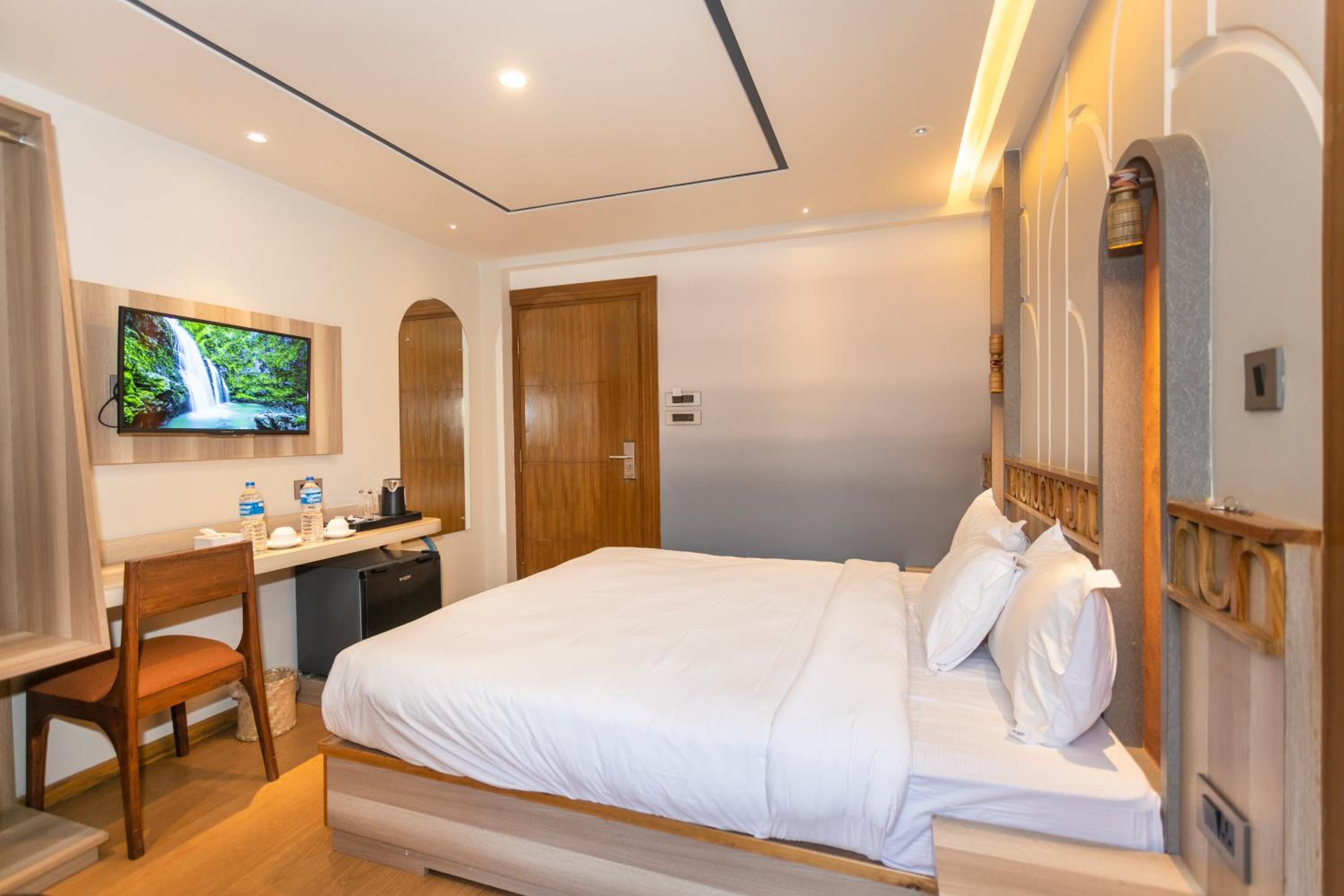 Deluxe Double Room - Photo 7