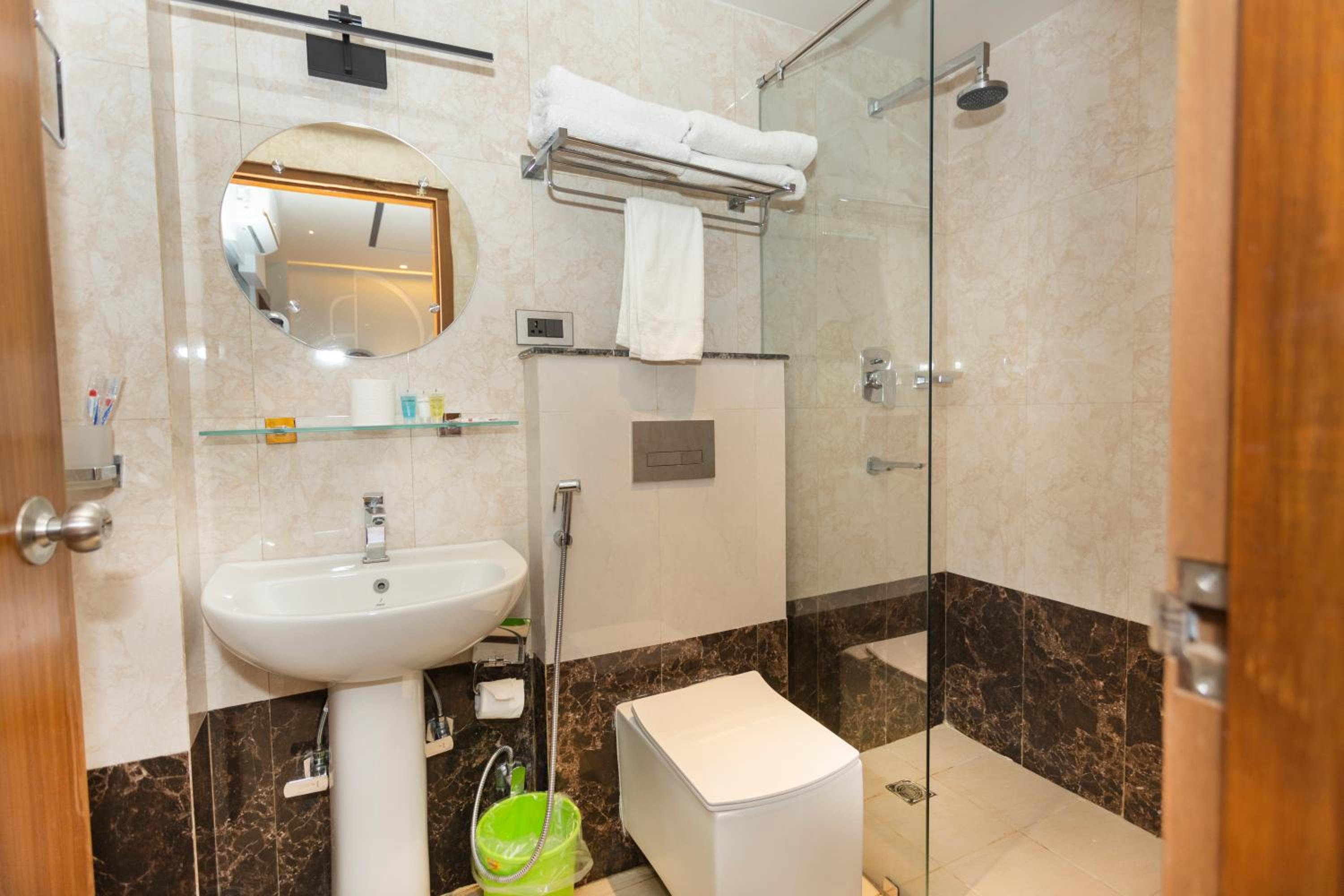 Deluxe Double Room - Photo 4
