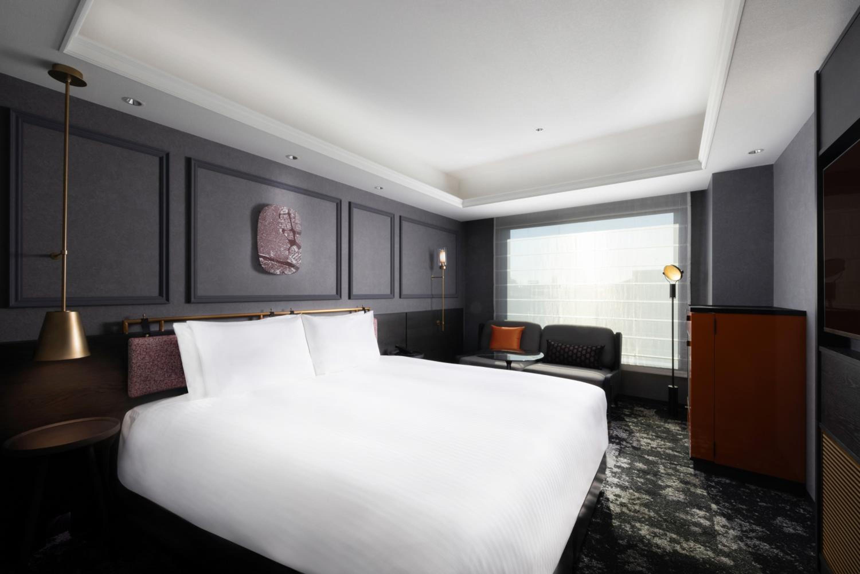 Superior Room with One King Bed and Bathtub - Non Smoking - Photo 14