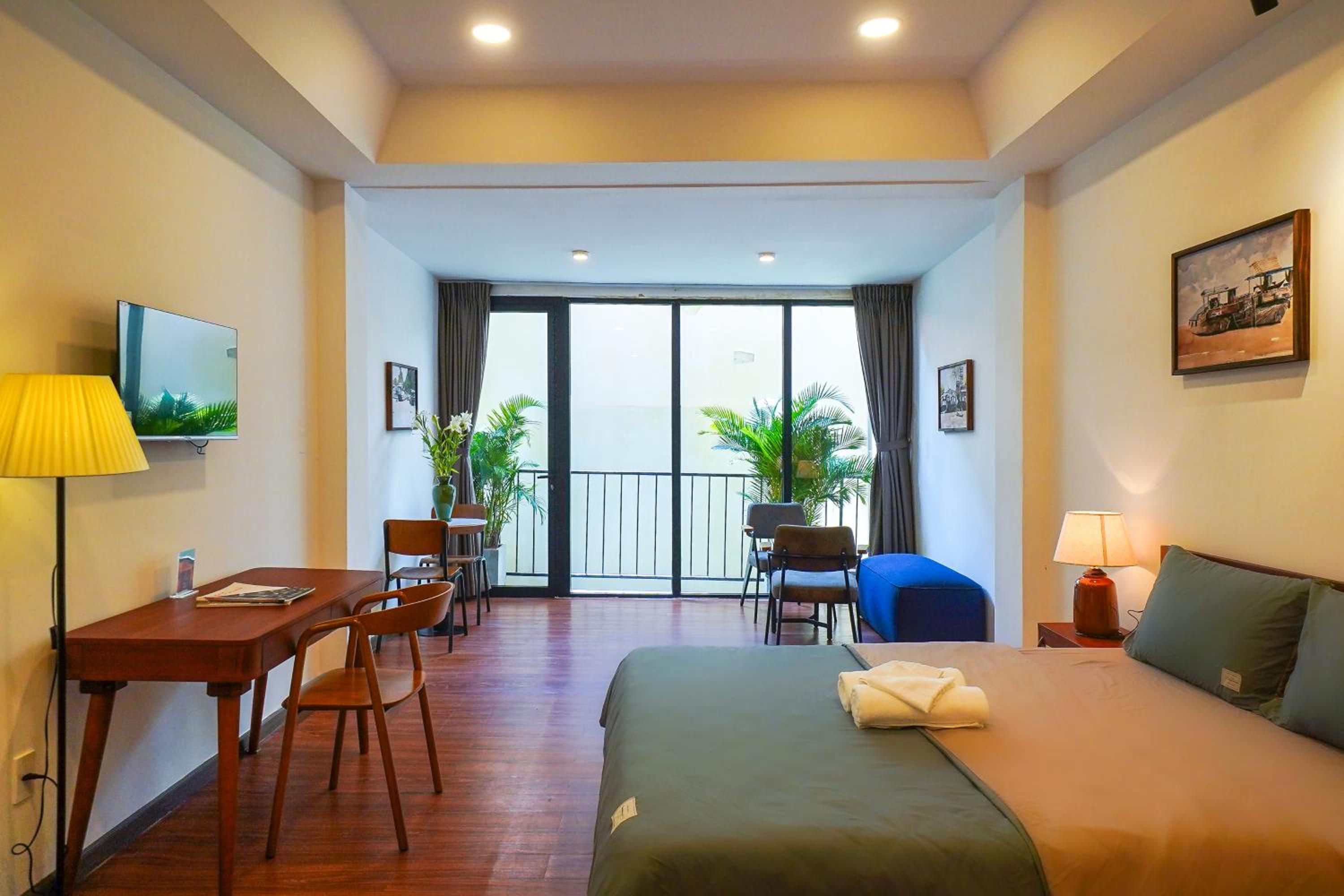 Apartment With Balcony