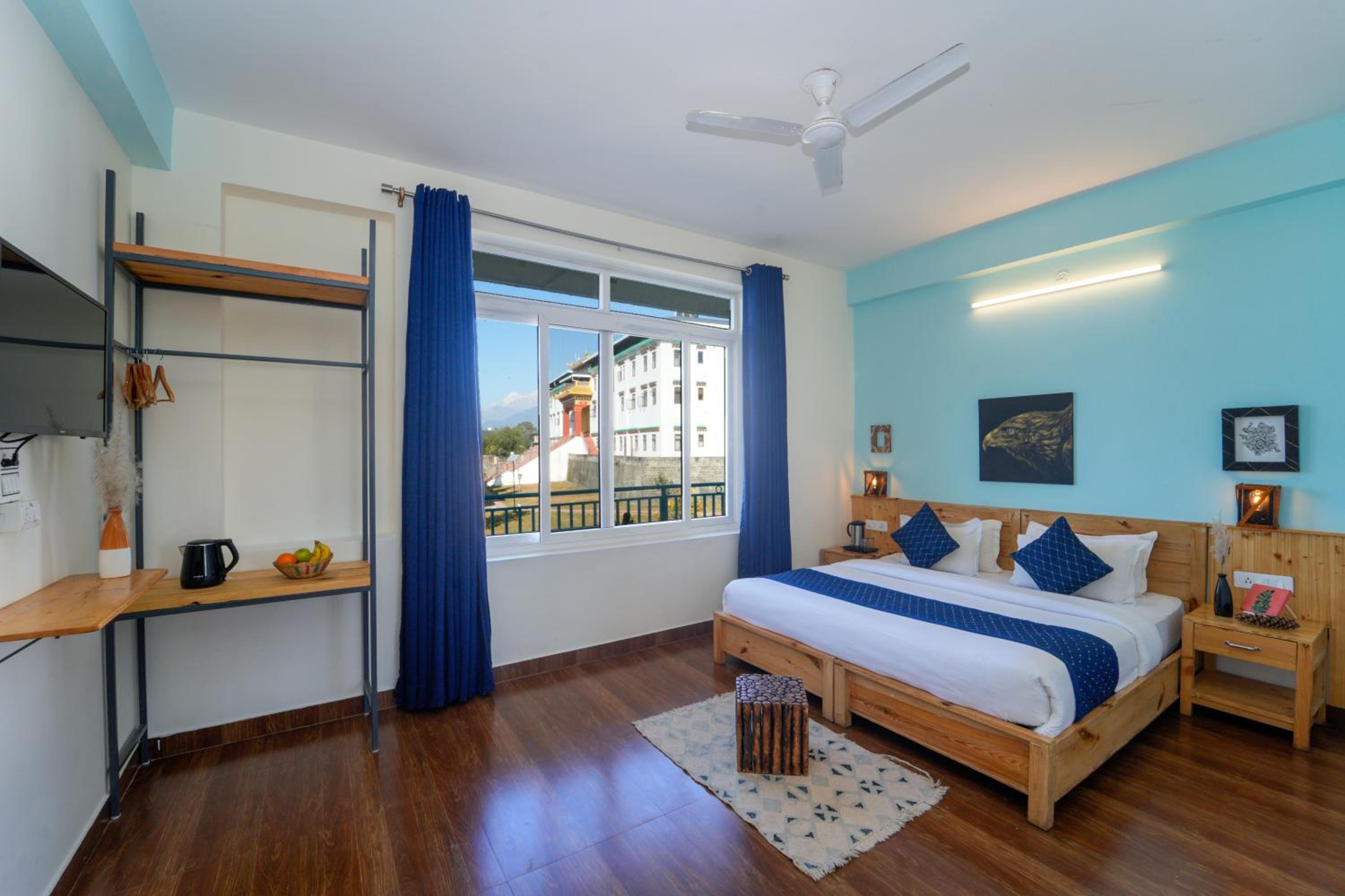 Double Room with Mountain View - Photo 1