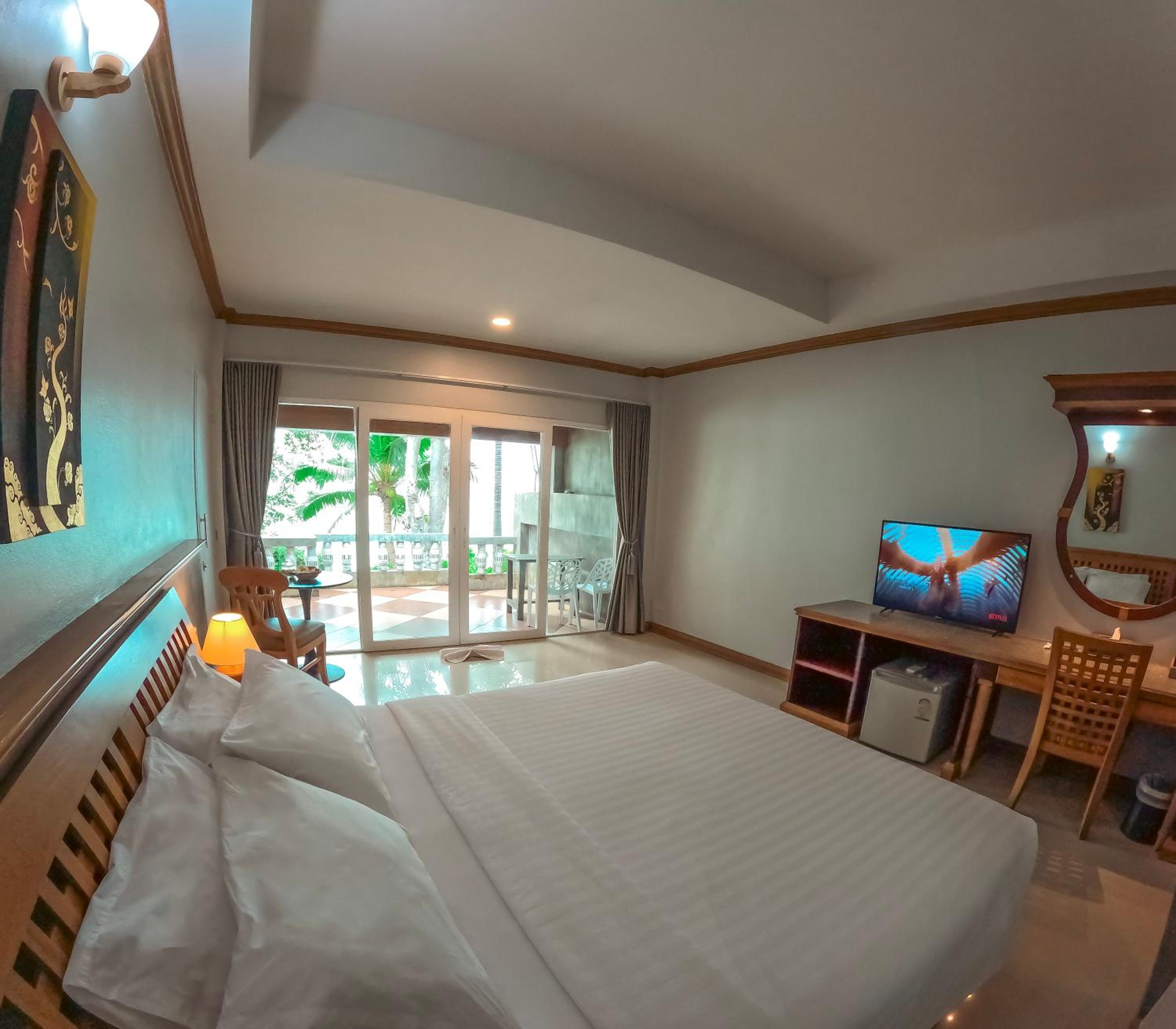 Deluxe Double or Twin Room - Beach Front - Photo 1