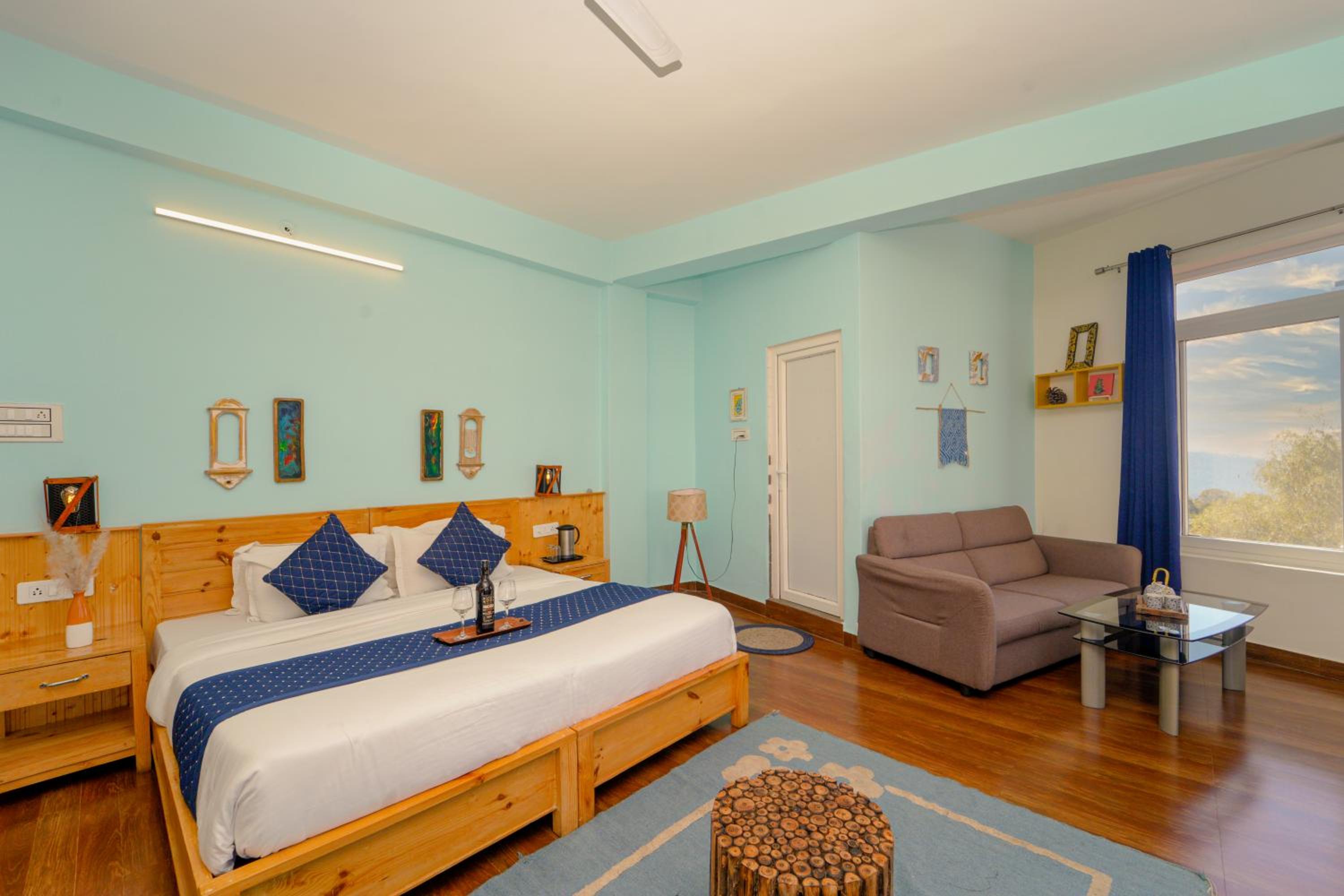 King Room with Mountain View - Photo 9