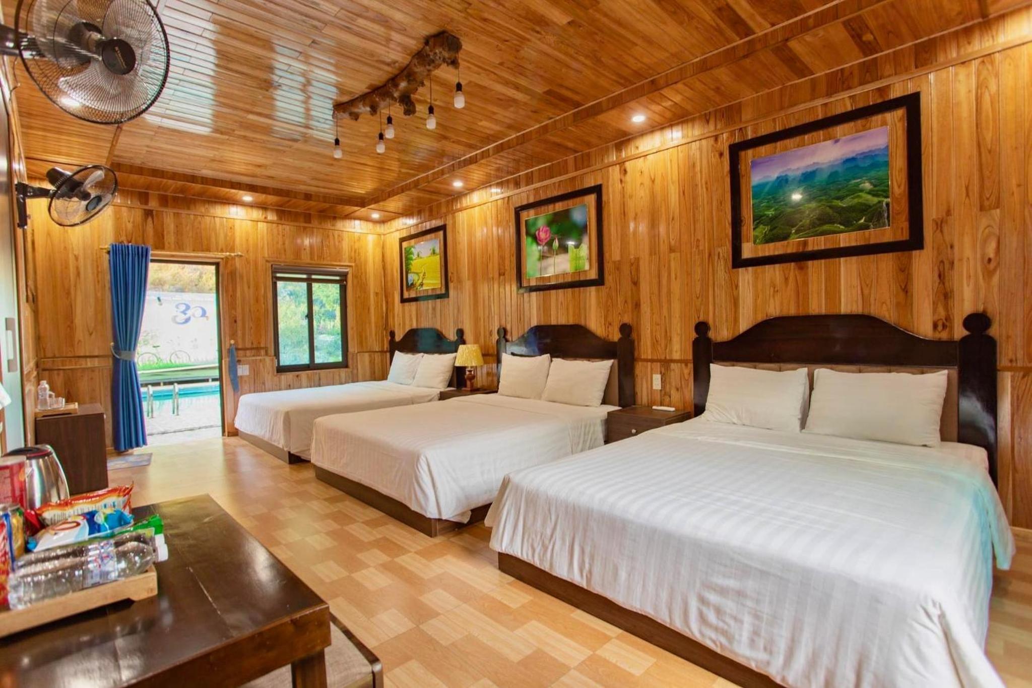 Family Room with Mountain View