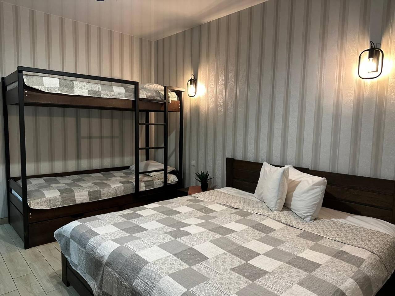 Comfort Triple Room with Shower photo 3