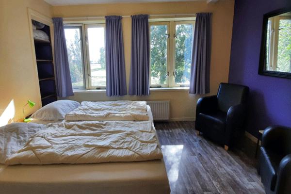 Five-Bedroom House photo 1
