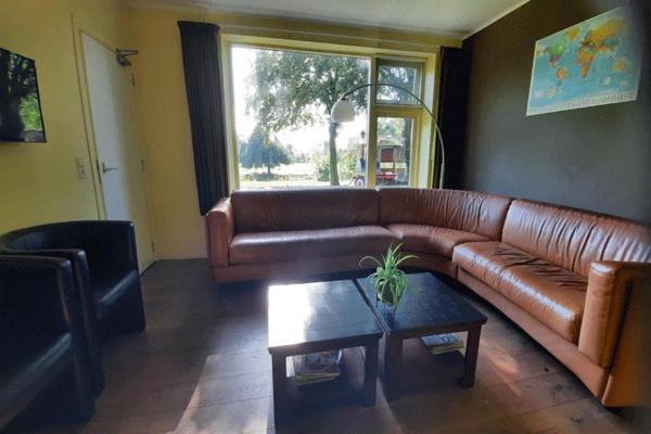 Five-Bedroom House photo 3
