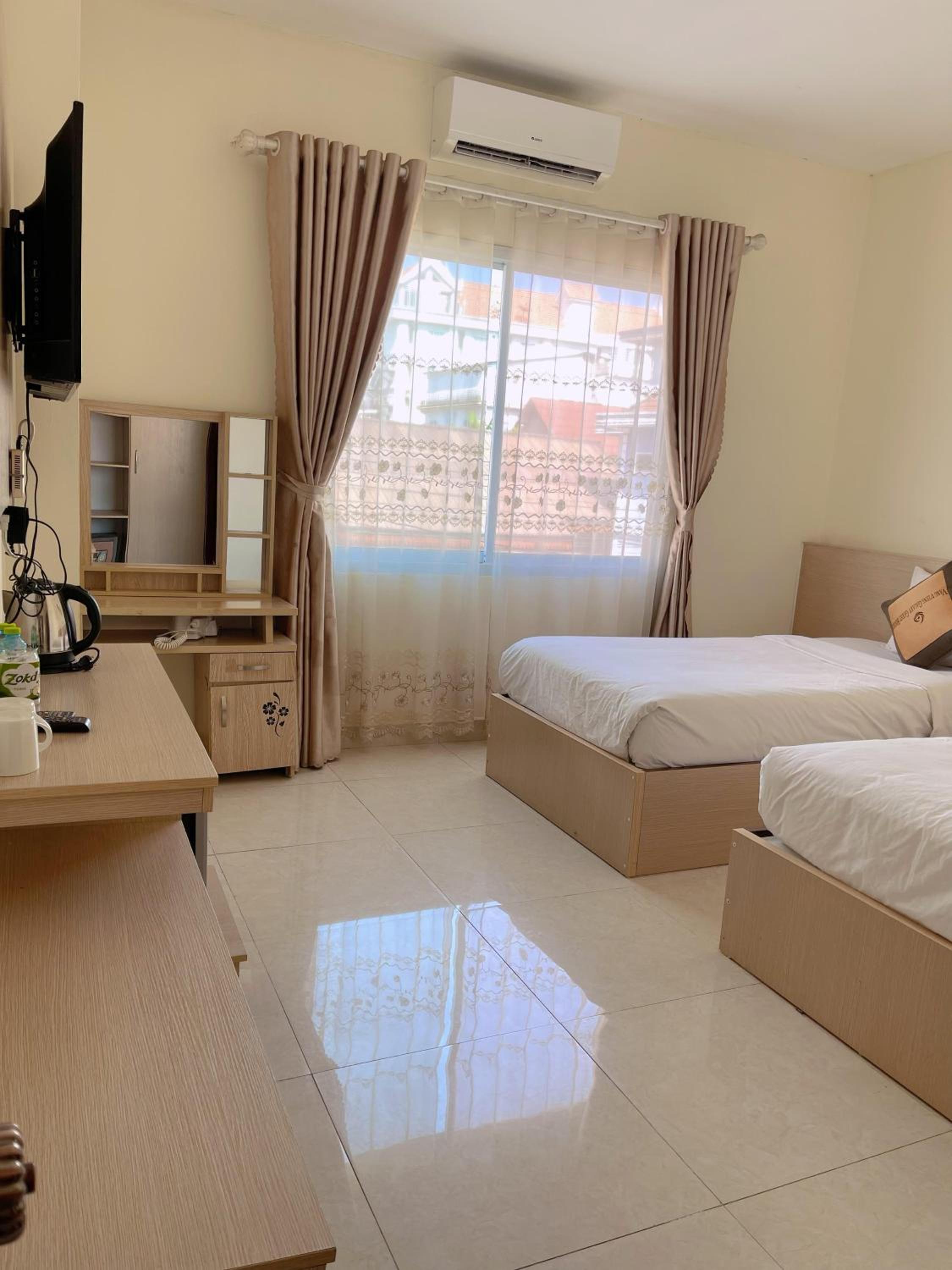 Triple Room With City View