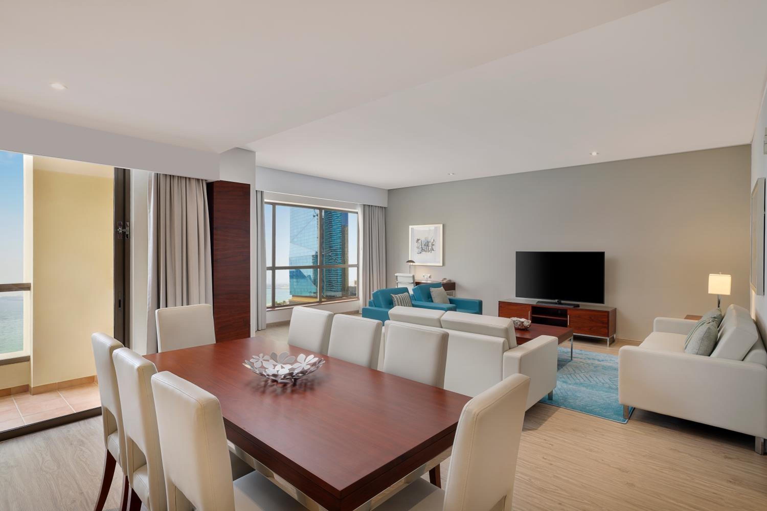 Two-Bedroom Family Suite with Sea View and Balcony thumbnail 5