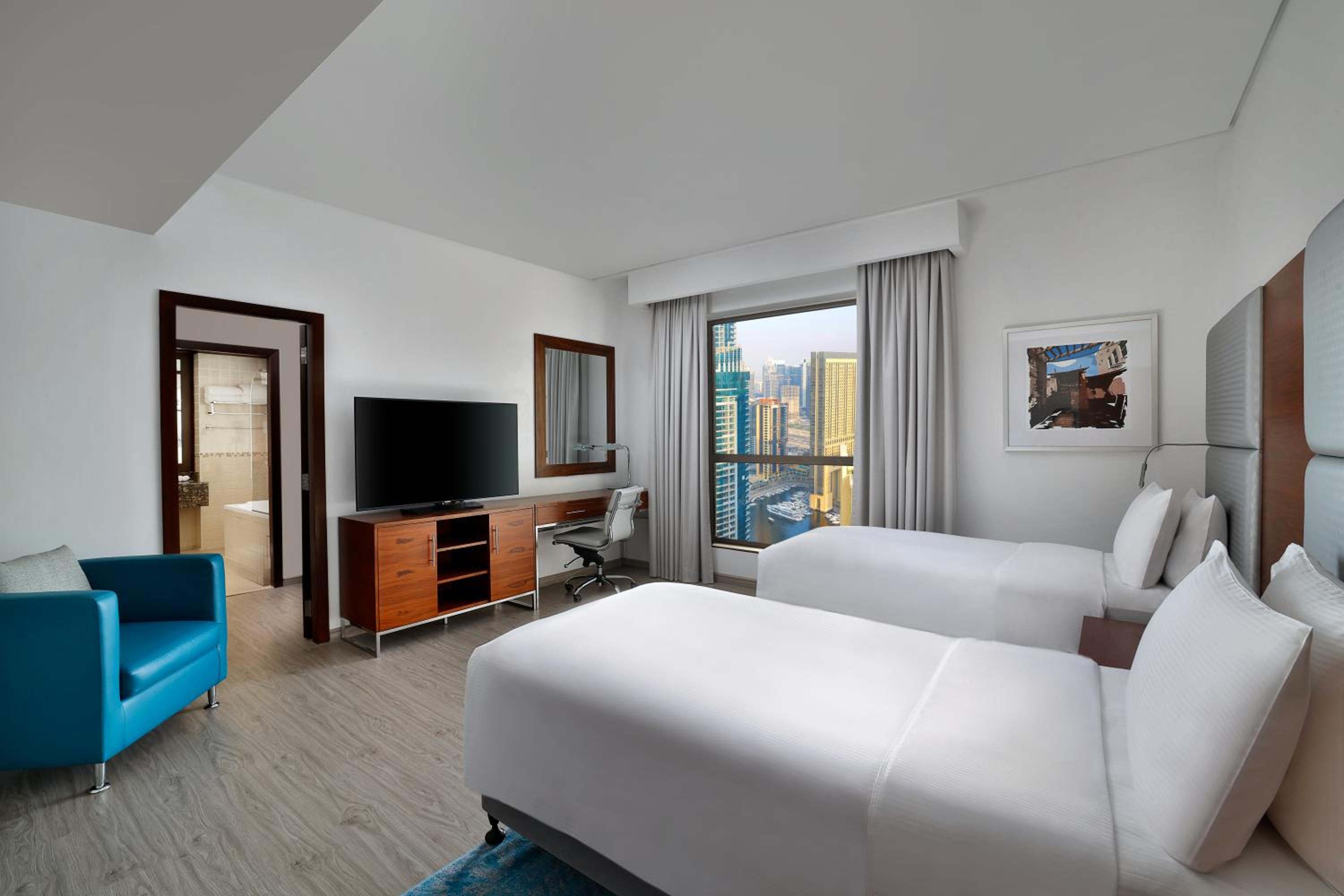Deluxe King Room with Sea View thumbnail 6