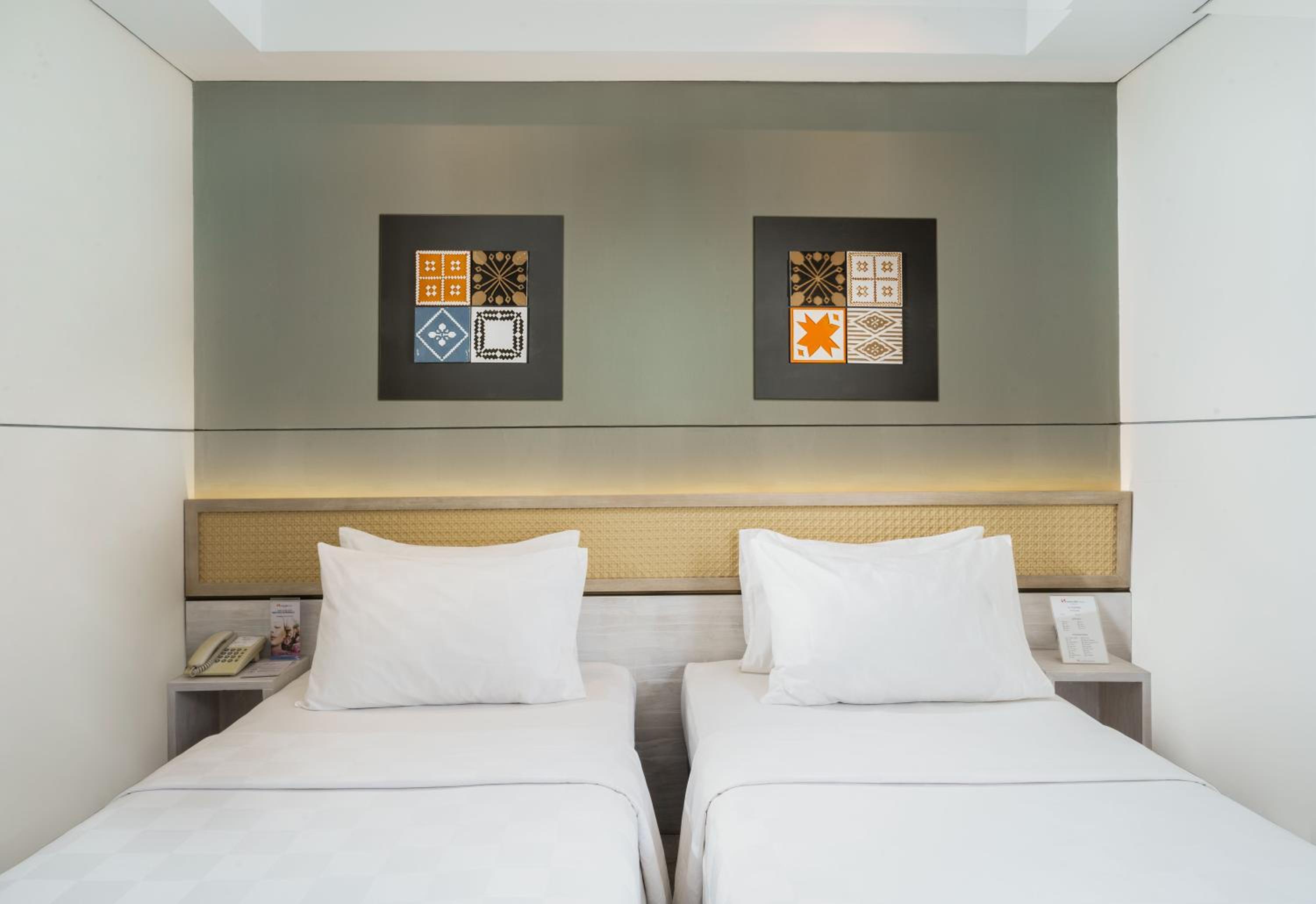 Deluxe Room - Photo 5
