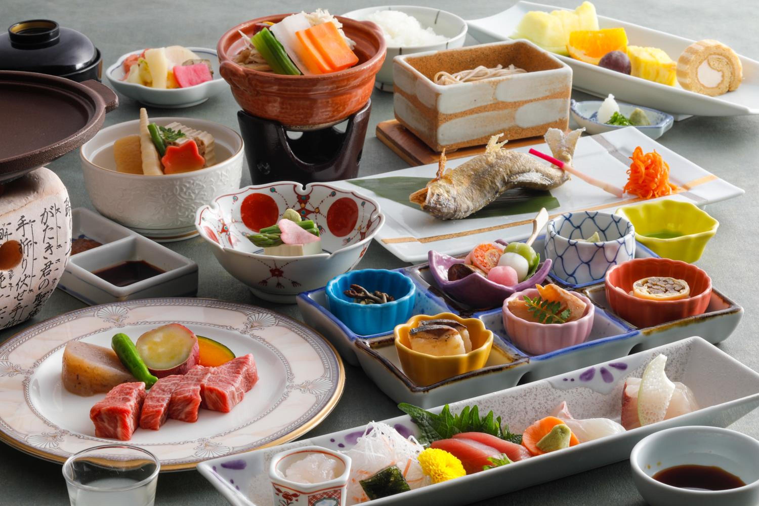 Deluxe Twin Room - 2 Small Double Beds - with Special Japanese Kaiseki Dinner - Non-Smoking - (New) Orinkaku Wing - Photo 5