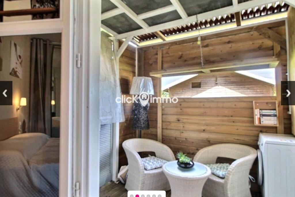 One-Bedroom House photo 3