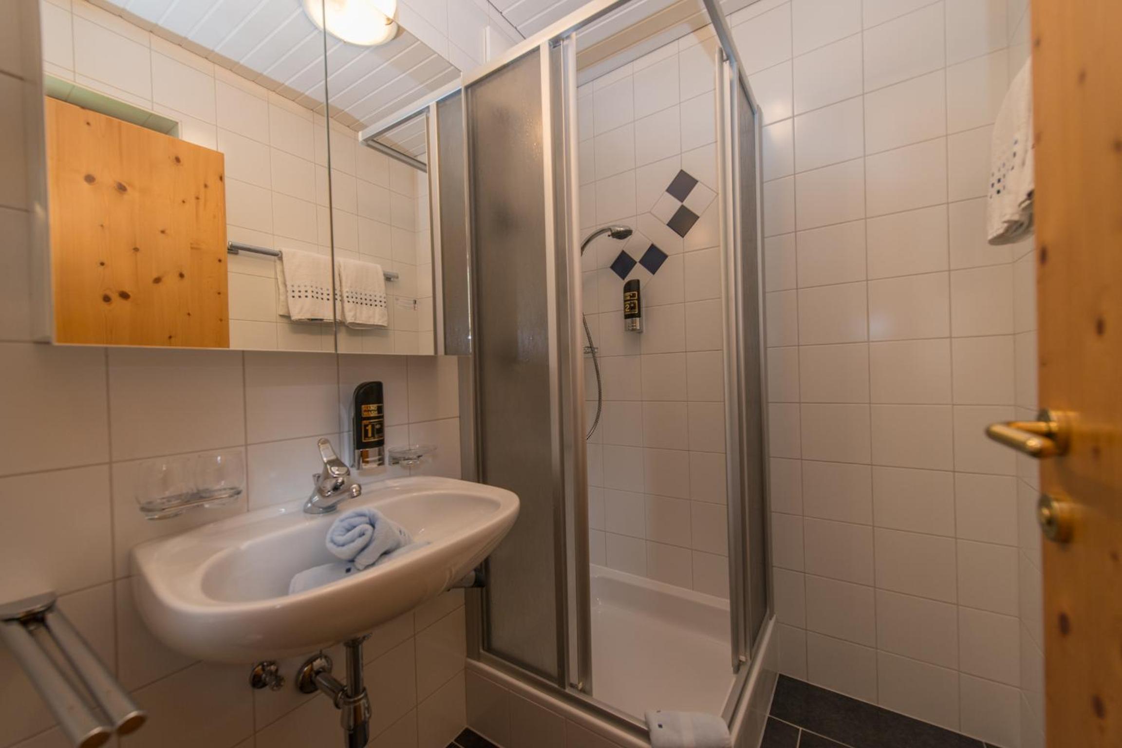 Triple Room with Lake View photo 1