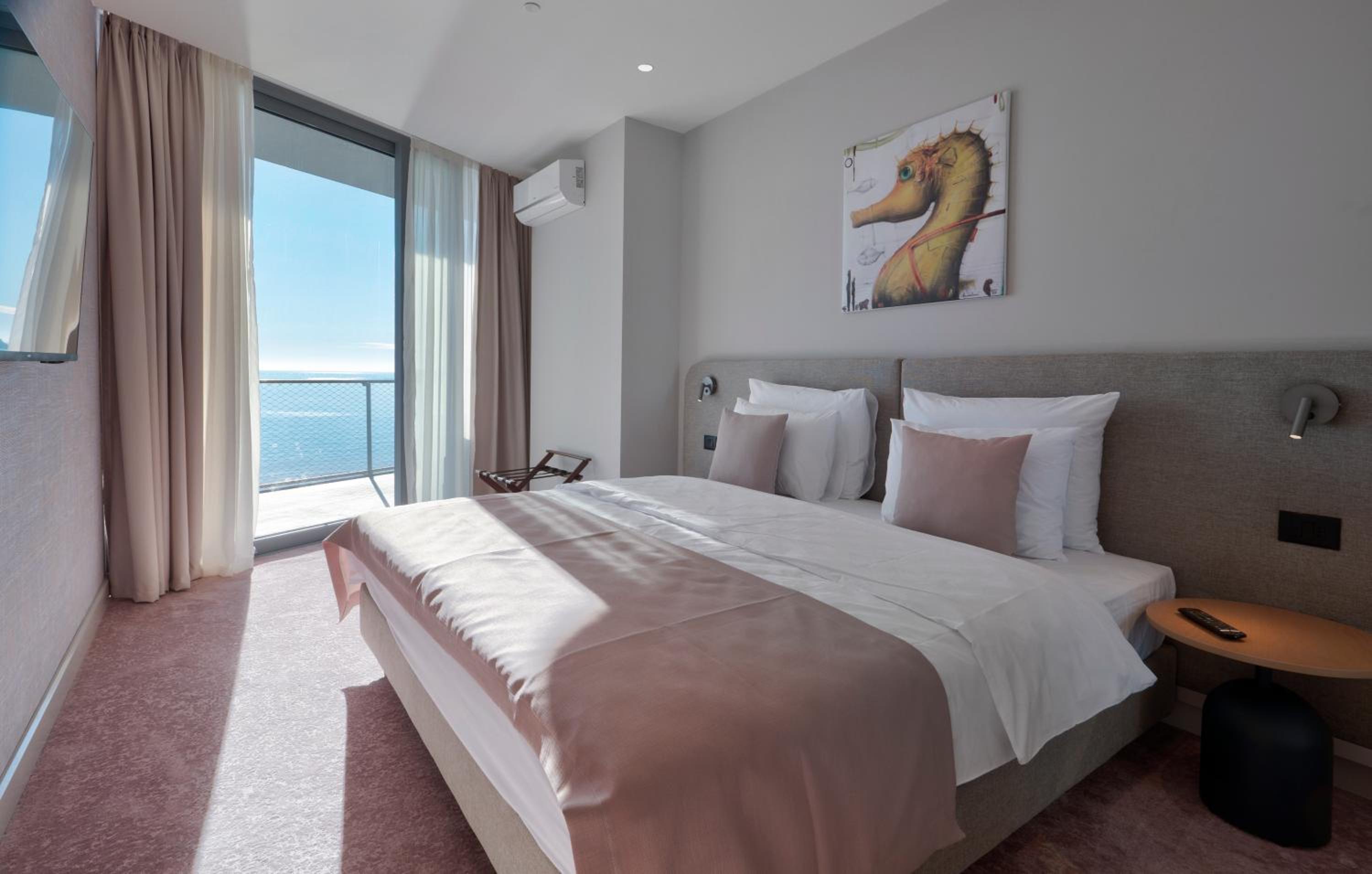 Deluxe Apartment with Jacuzzi