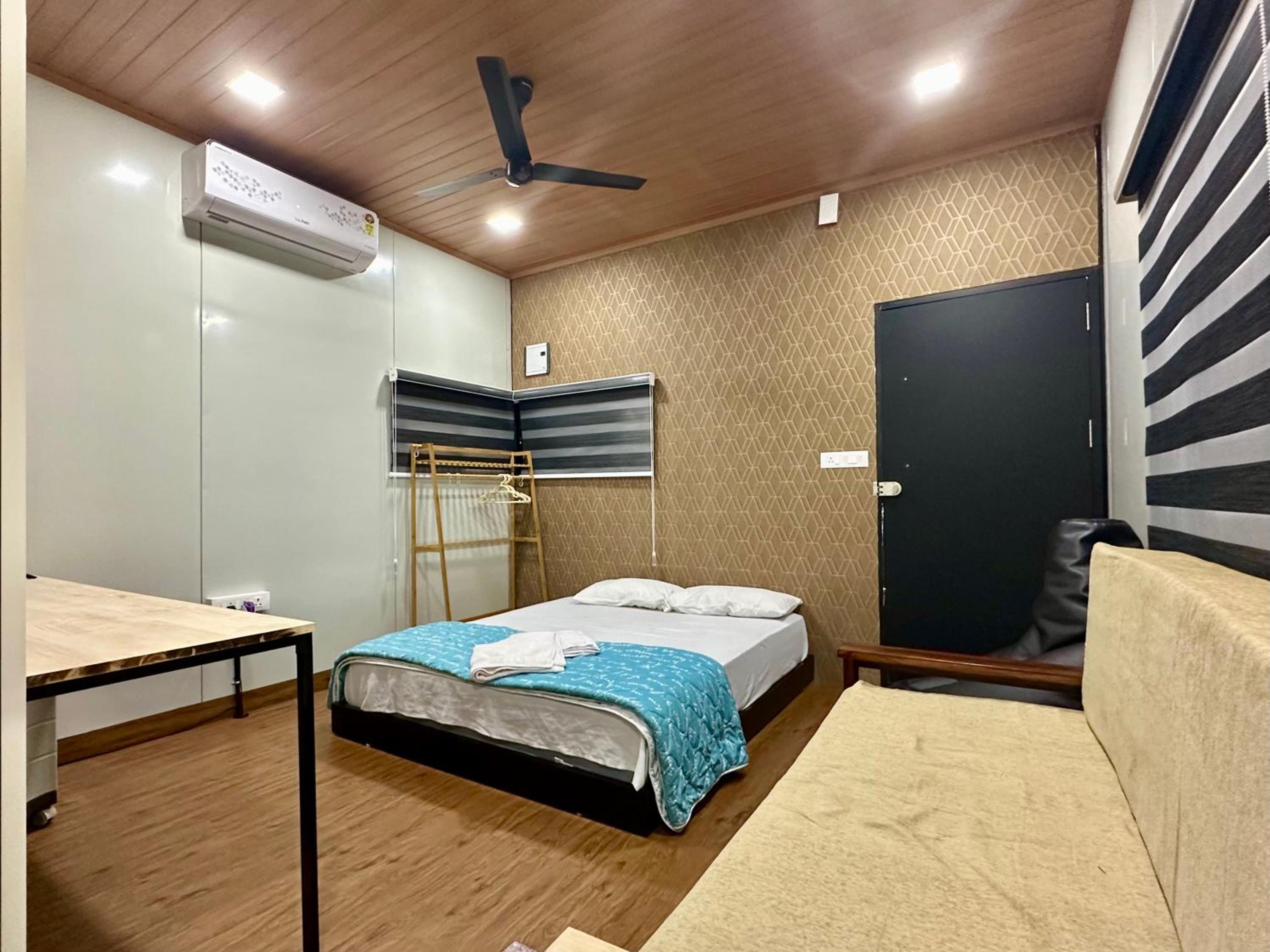 Double Room with Private Bathroom photo 3