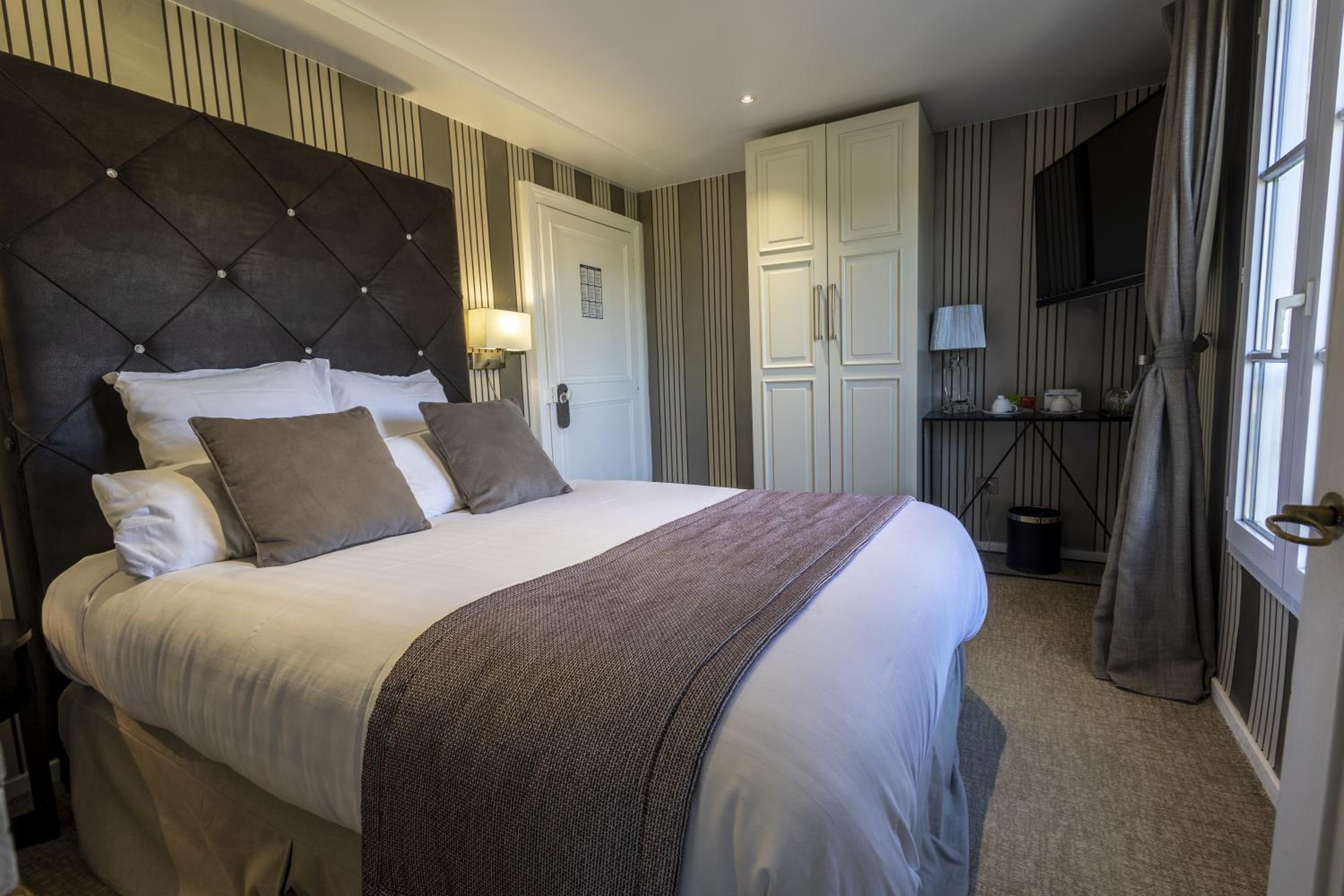 Double Room - Photo 5