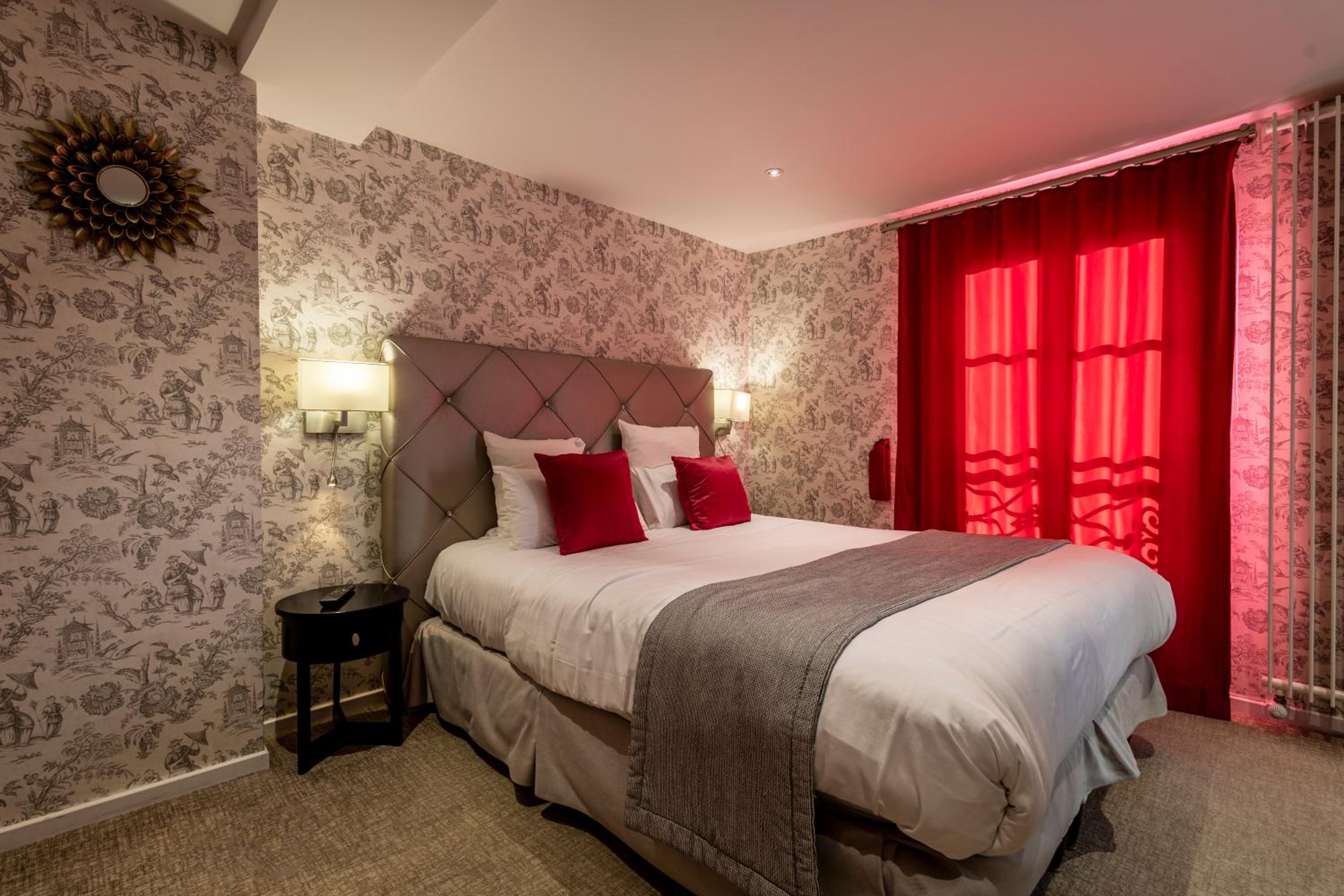 Double Room - Photo 2