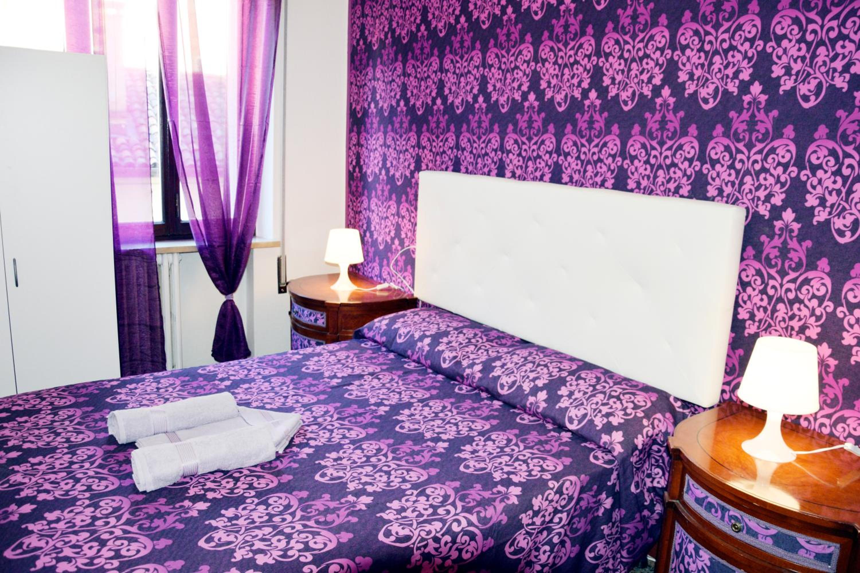 Double Room with Shared Bathroom photo 1