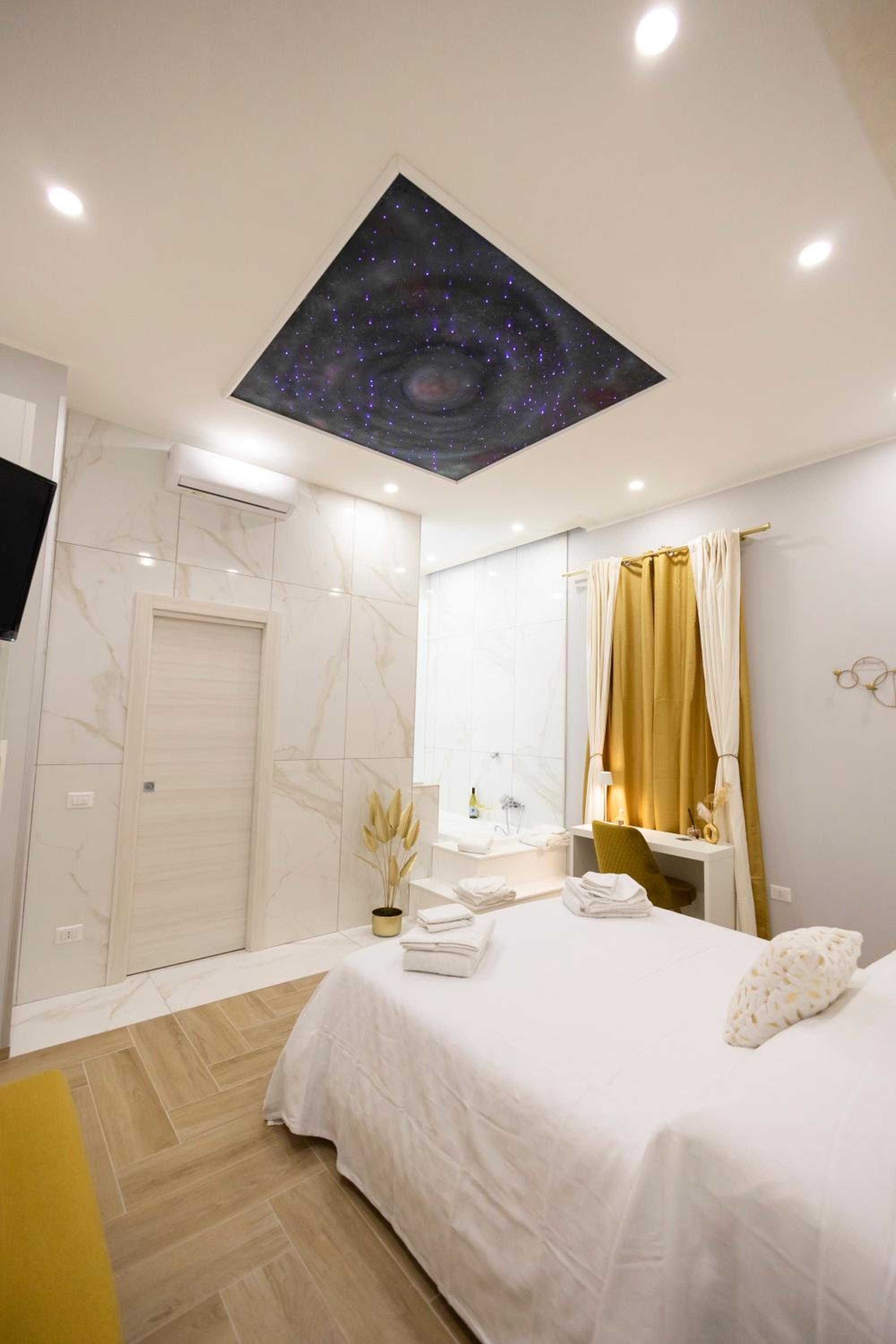 King Room with Spa Bath