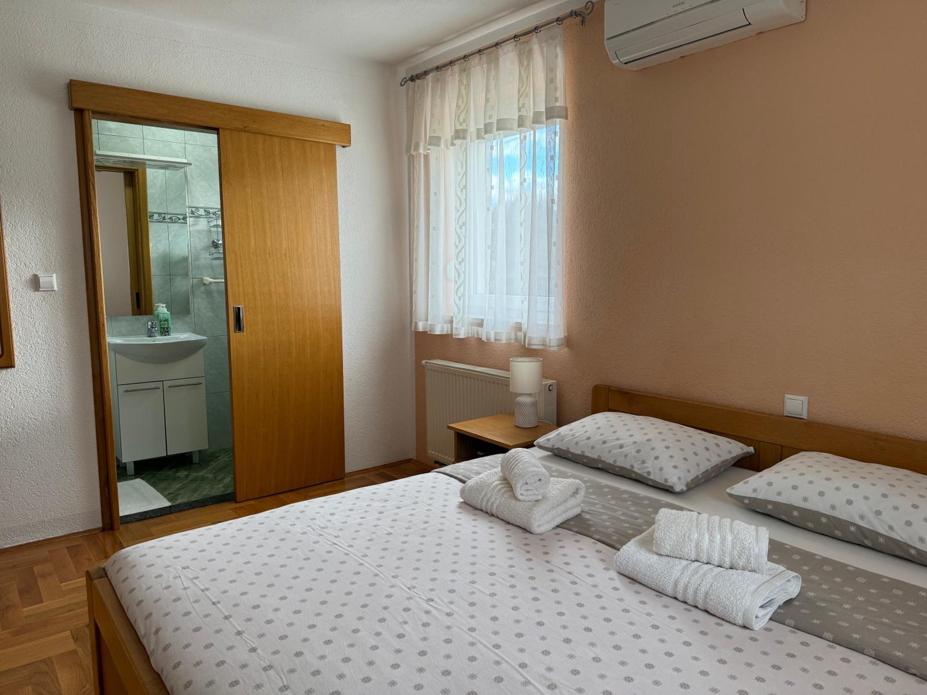 Double Room - Photo 1