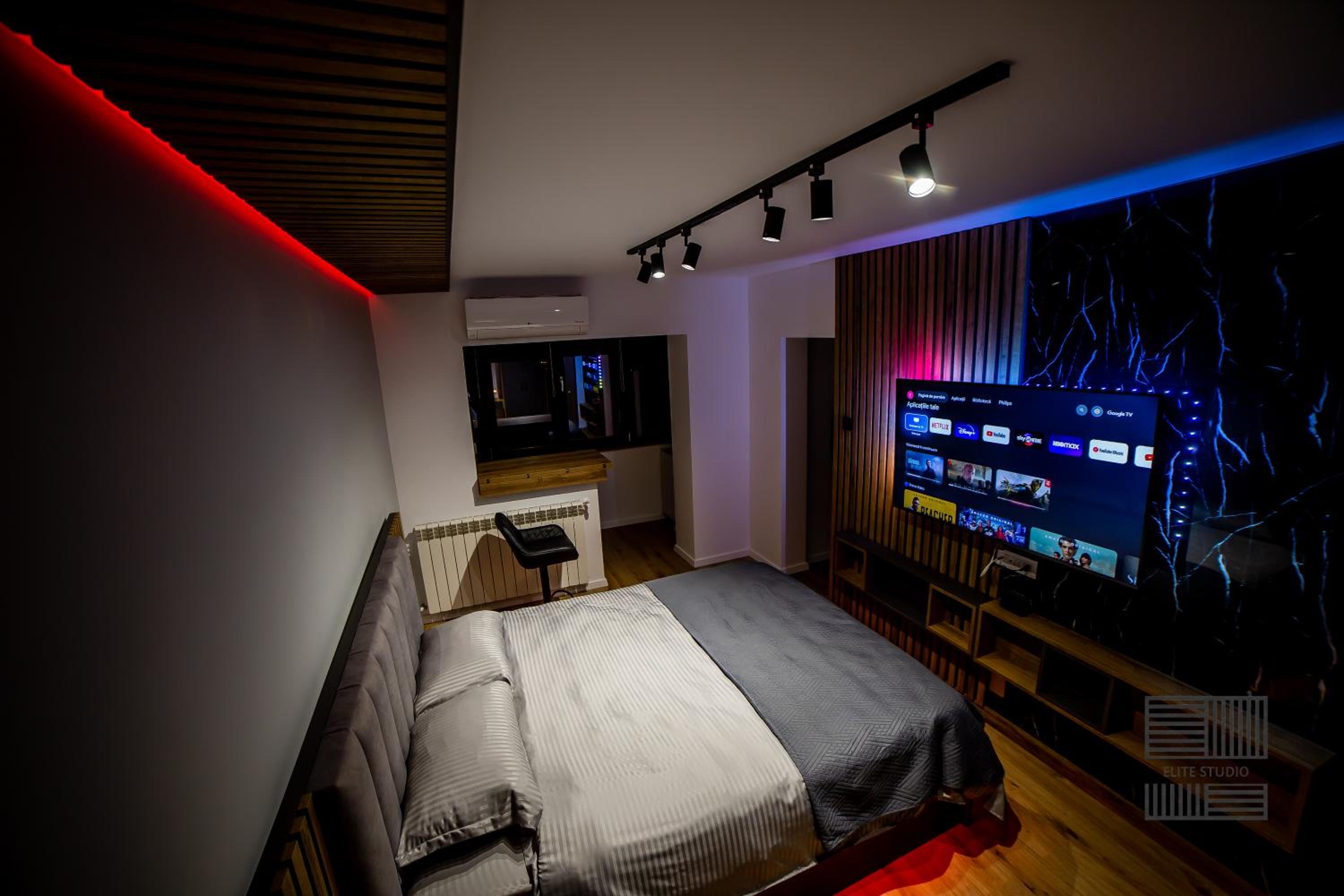 One-Bedroom Apartment photo 2