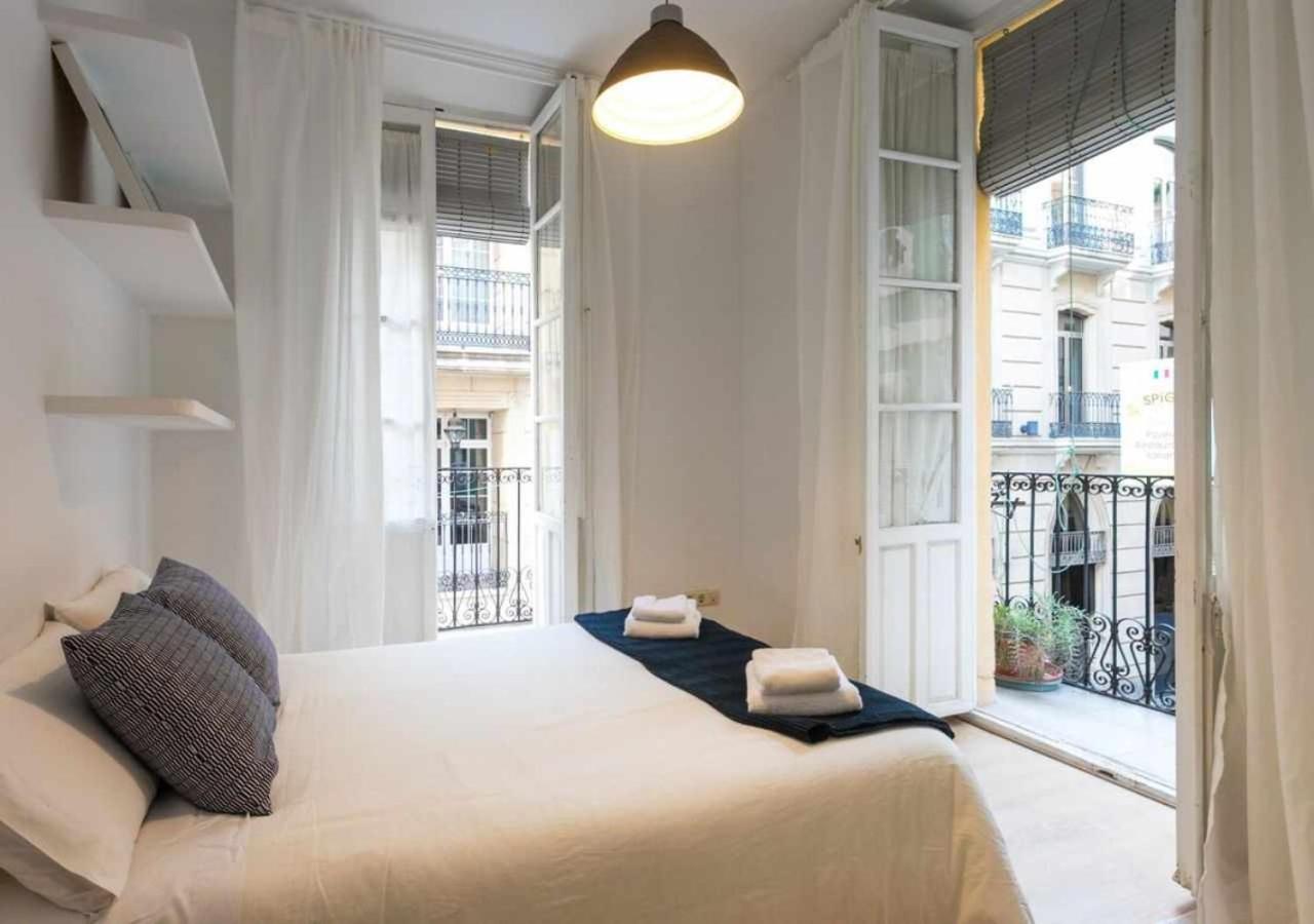 Apartamento con Balcón