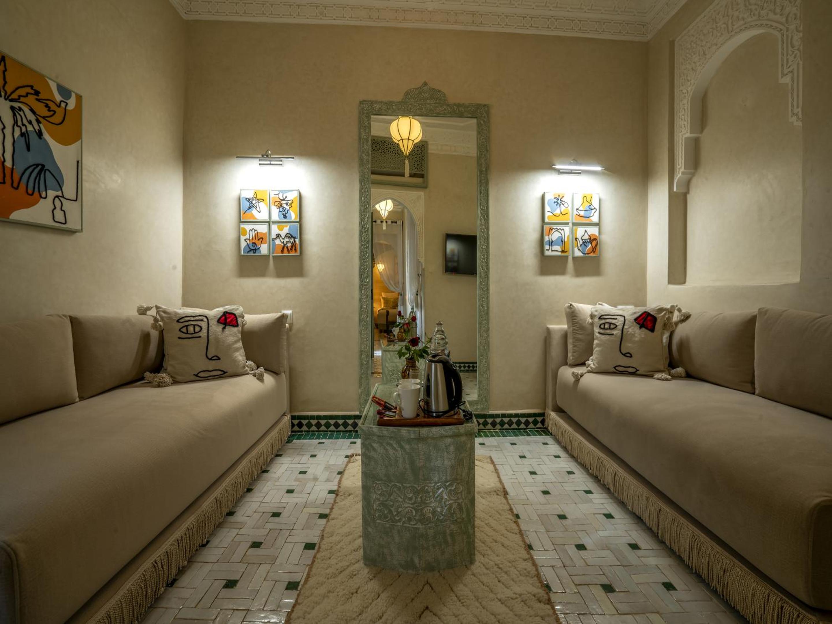 Standard Suite - Photo 6