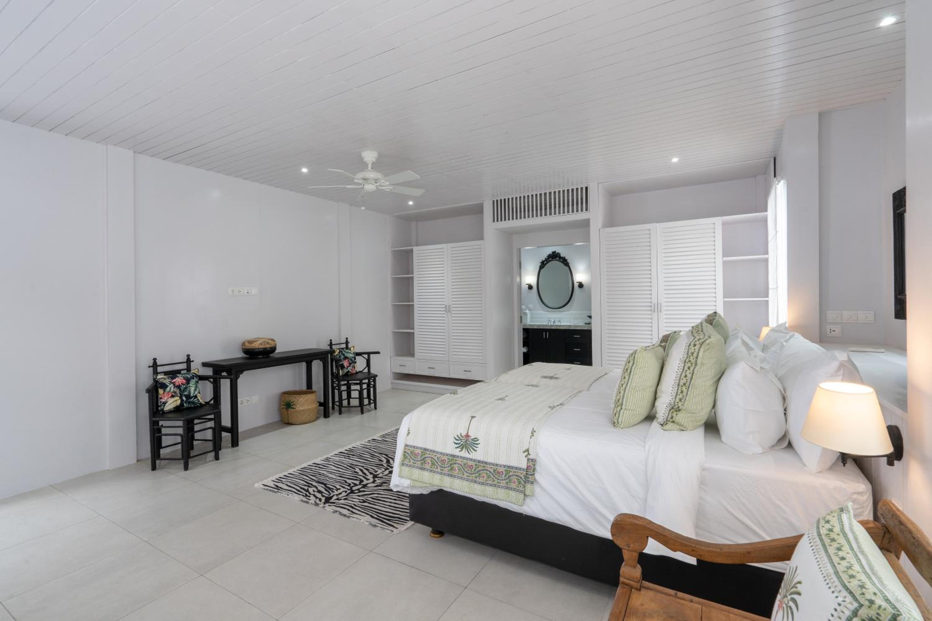 Two-Bedroom - Poolside Lodge photo 3