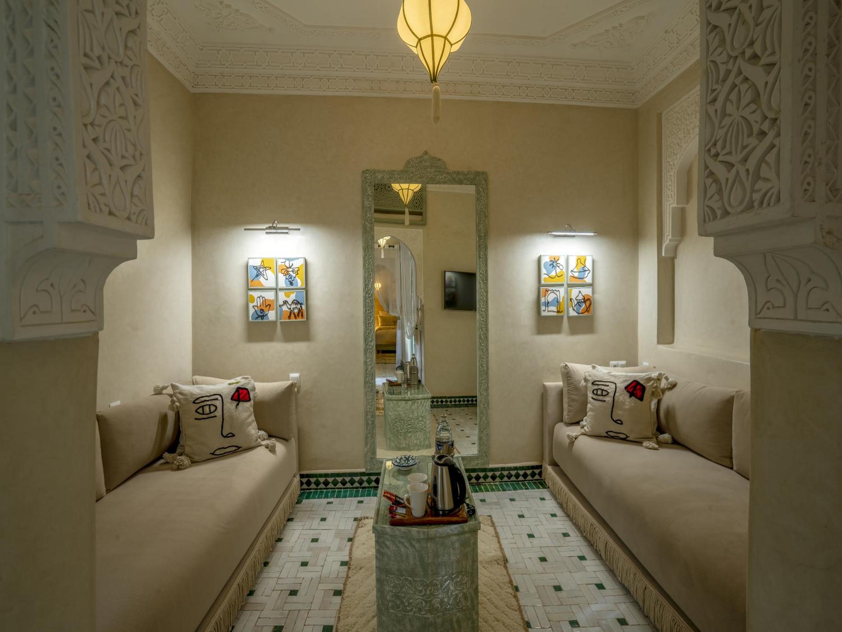 Standard Suite - Photo 1