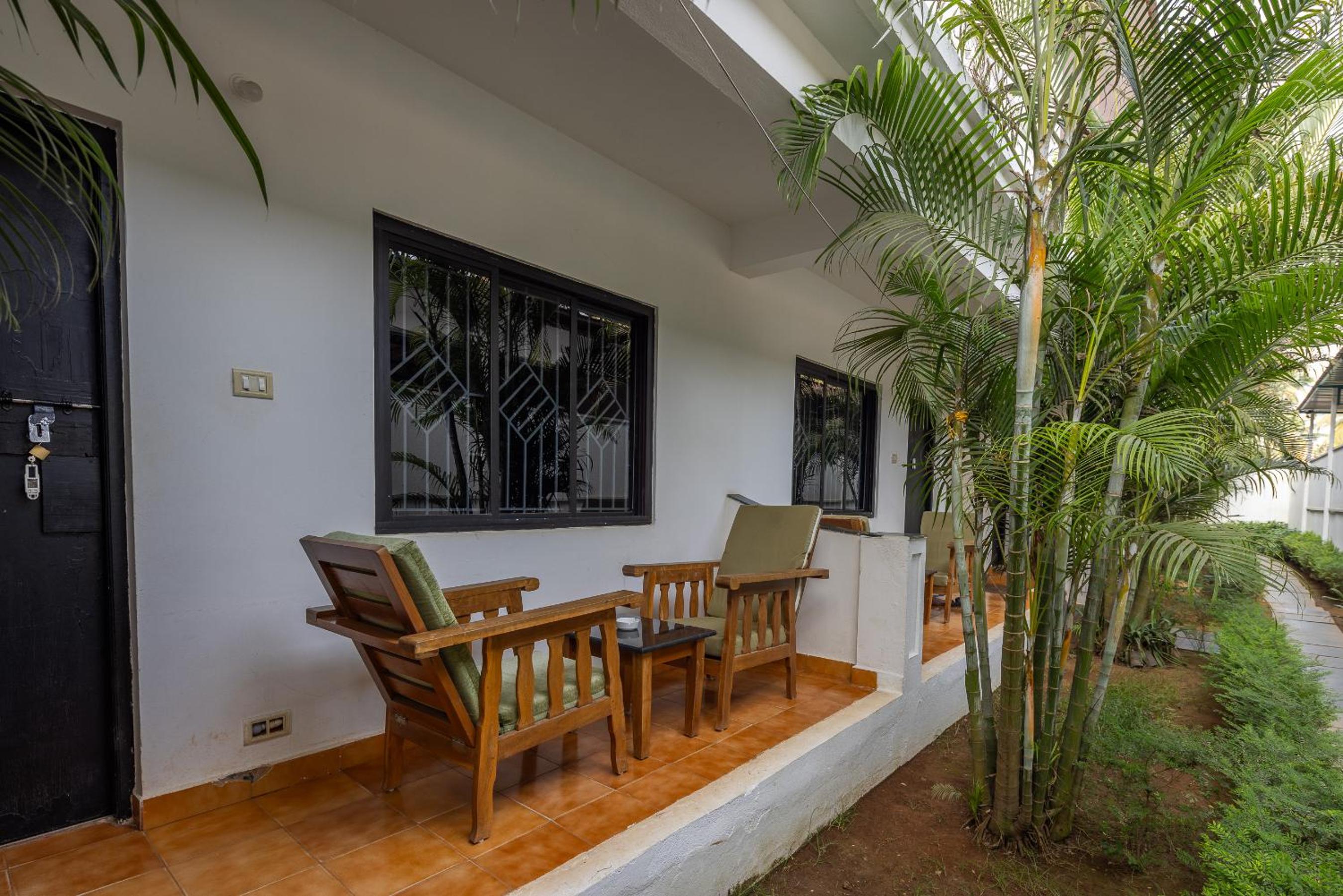 Deluxe Room with Garden View photo 2