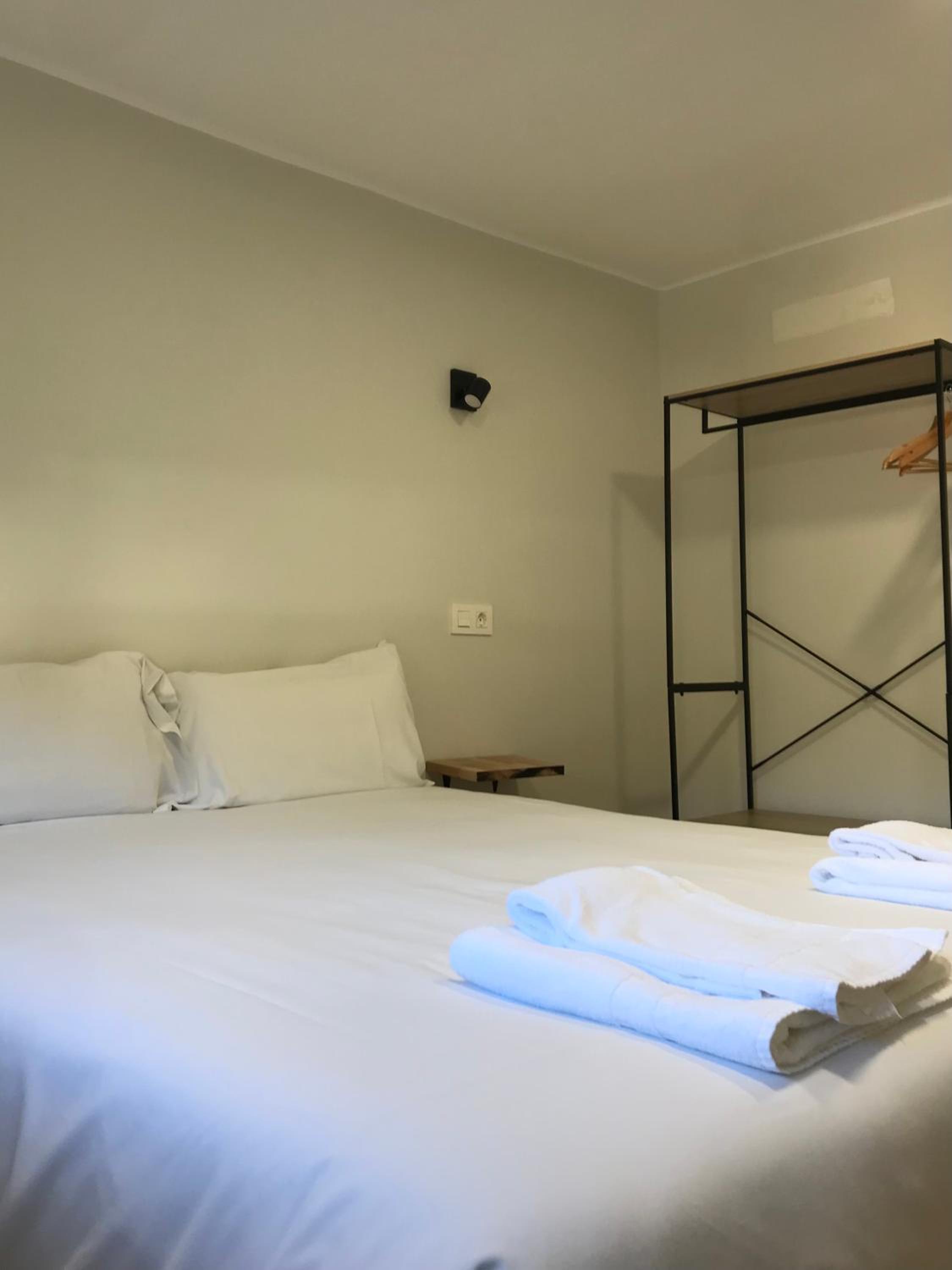 Double Room - Photo 11