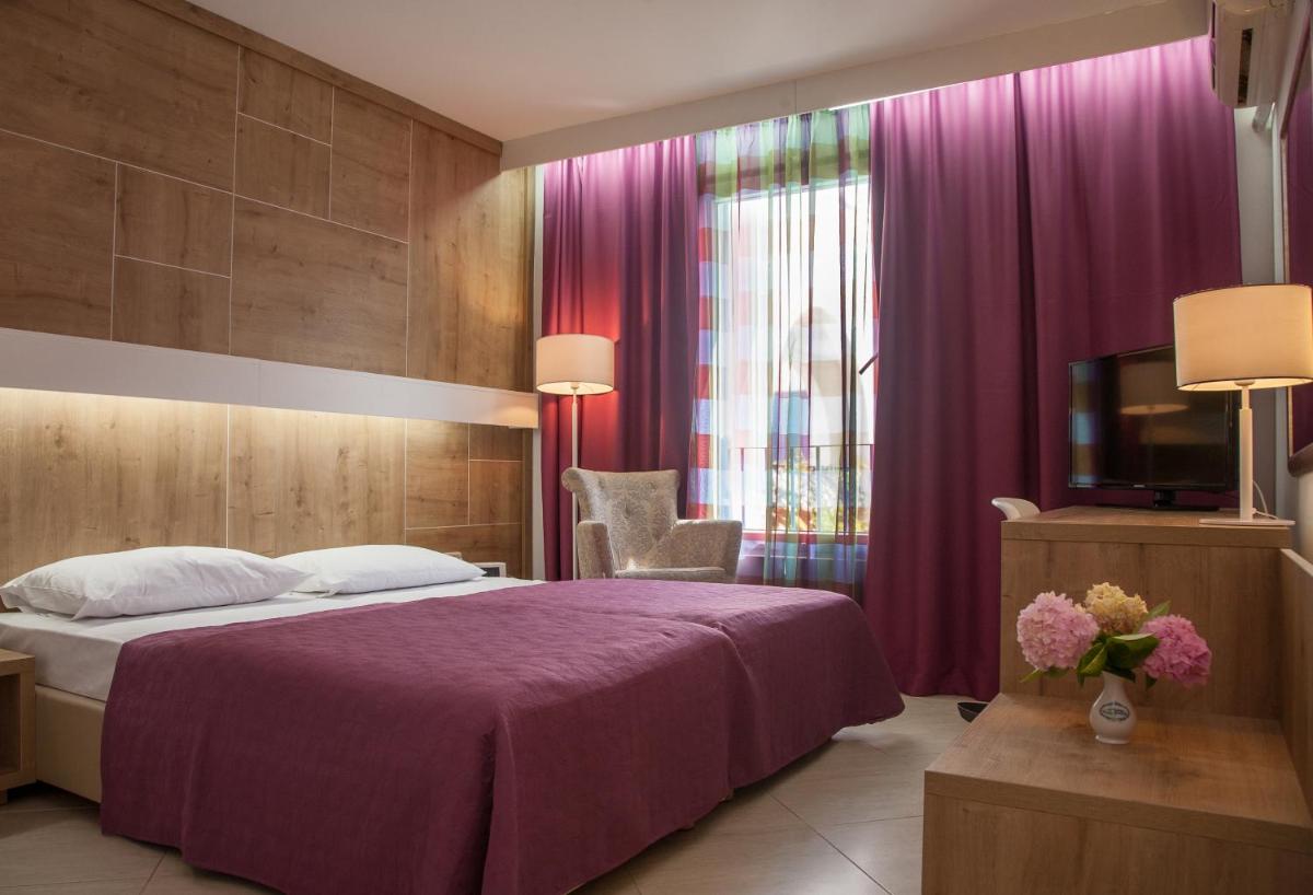 Double or Twin Room photo 3