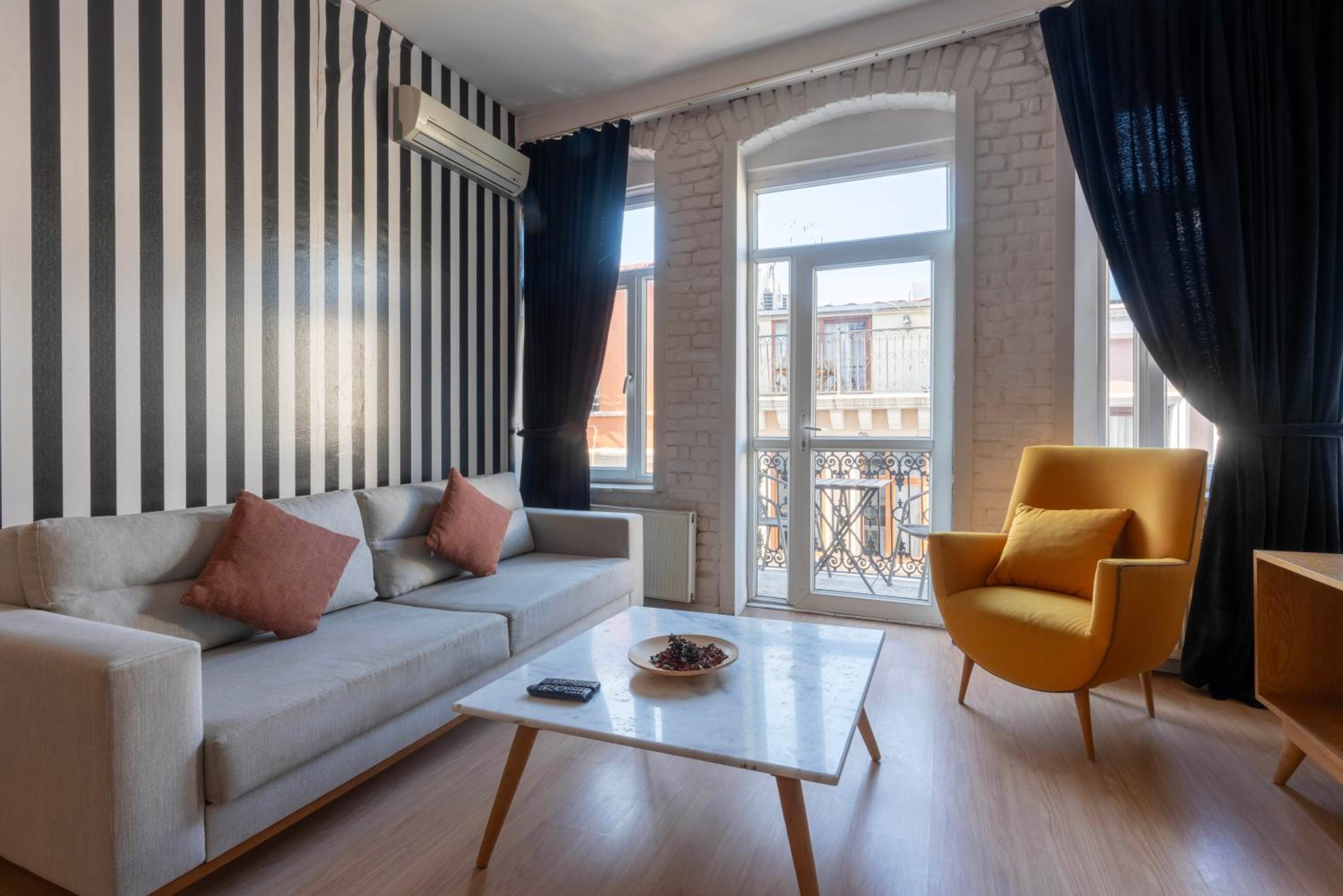 Apartment with Balcony