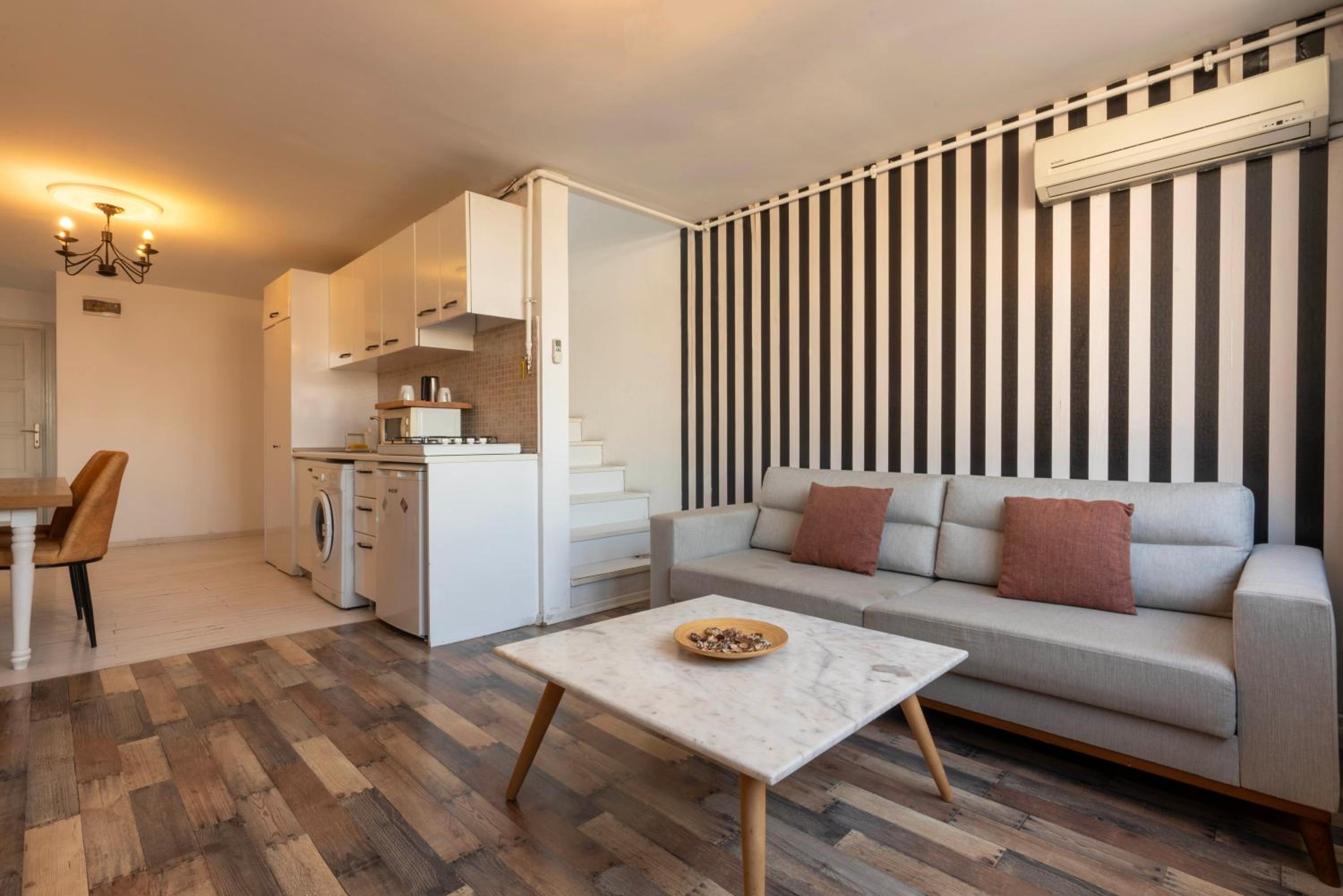 Apartment with Terrace photo 3