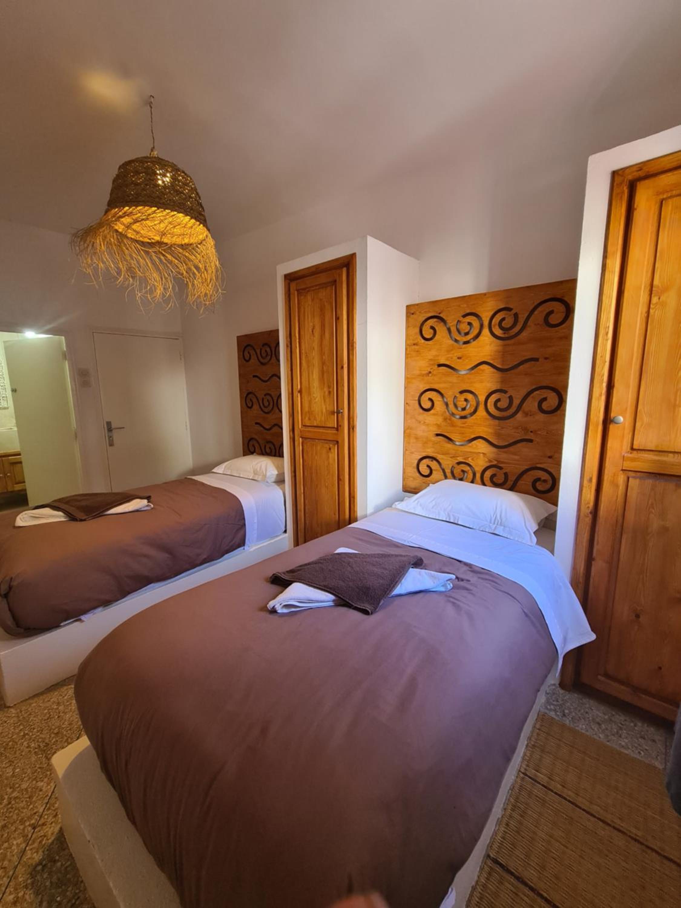 Twin Room - Photo 2