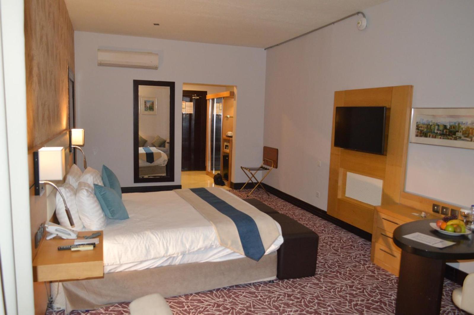 Deluxe Double or Twin Room - Photo 2