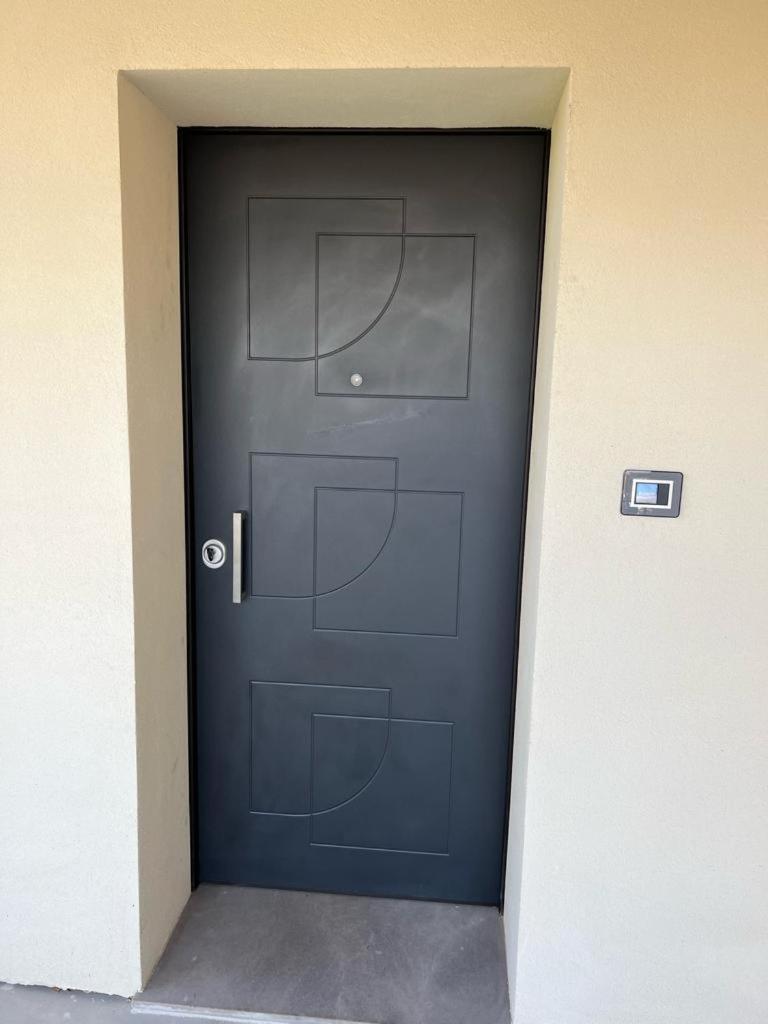 Three-Bedroom Apartment - Photo 8