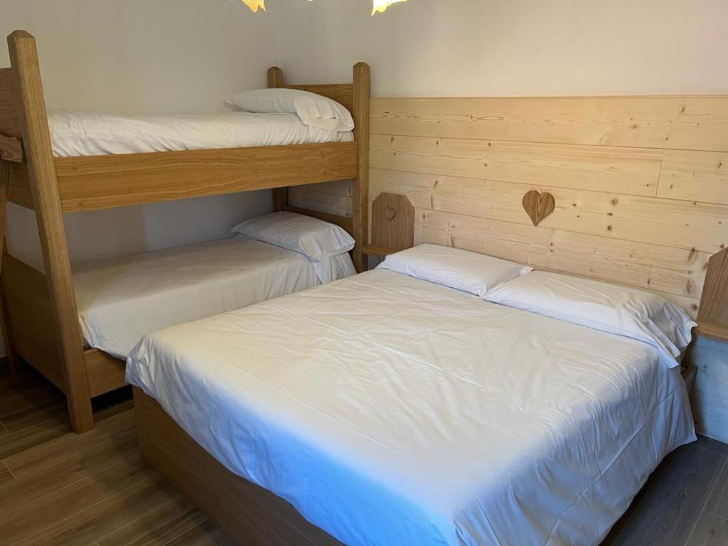 Three-Bedroom Apartment - Photo 10