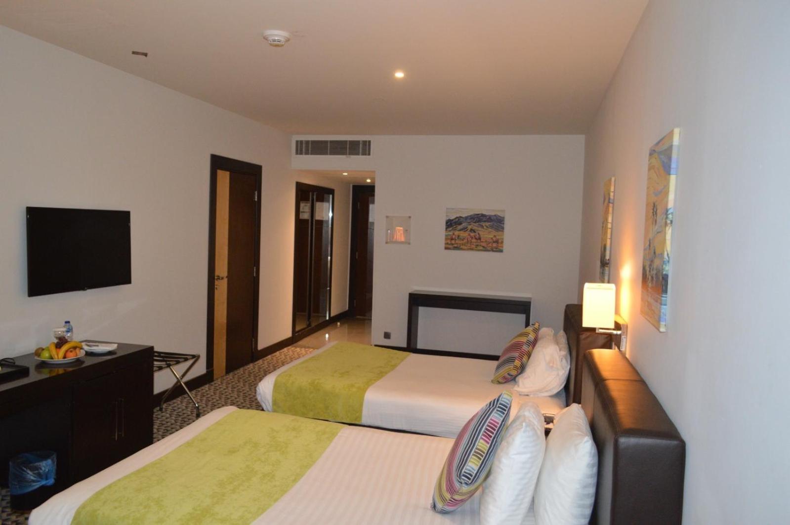 Deluxe Double or Twin Room - Photo 10